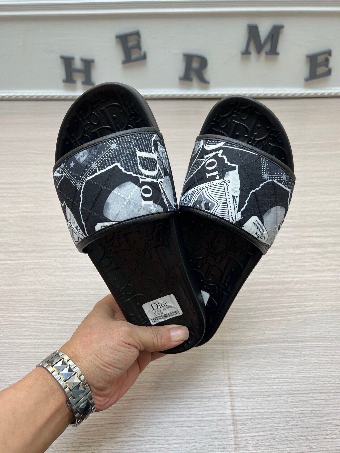 5LD214ZDE Stylish Slippers