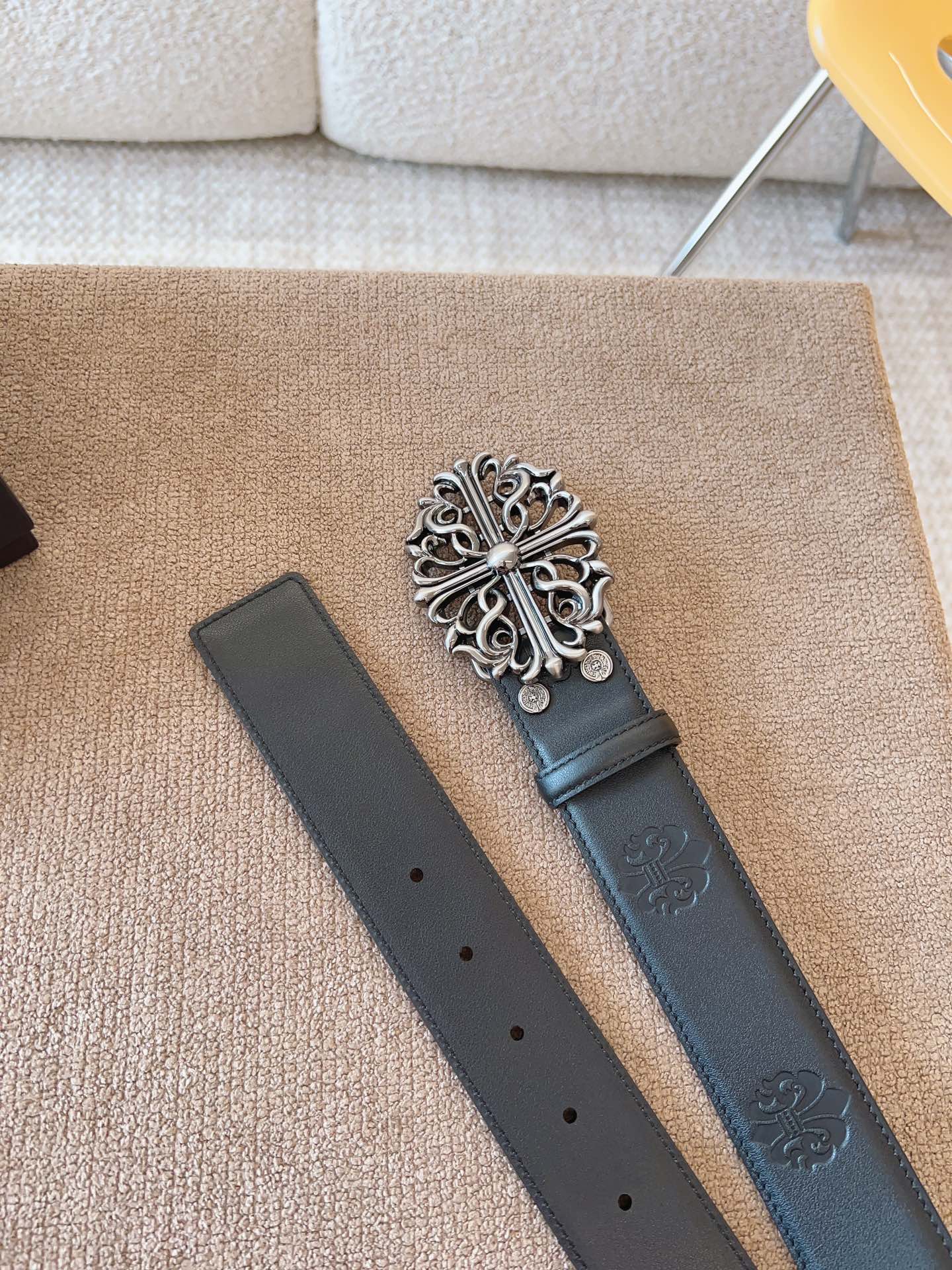 255RA17PDE Stylish  High quality belt With full package