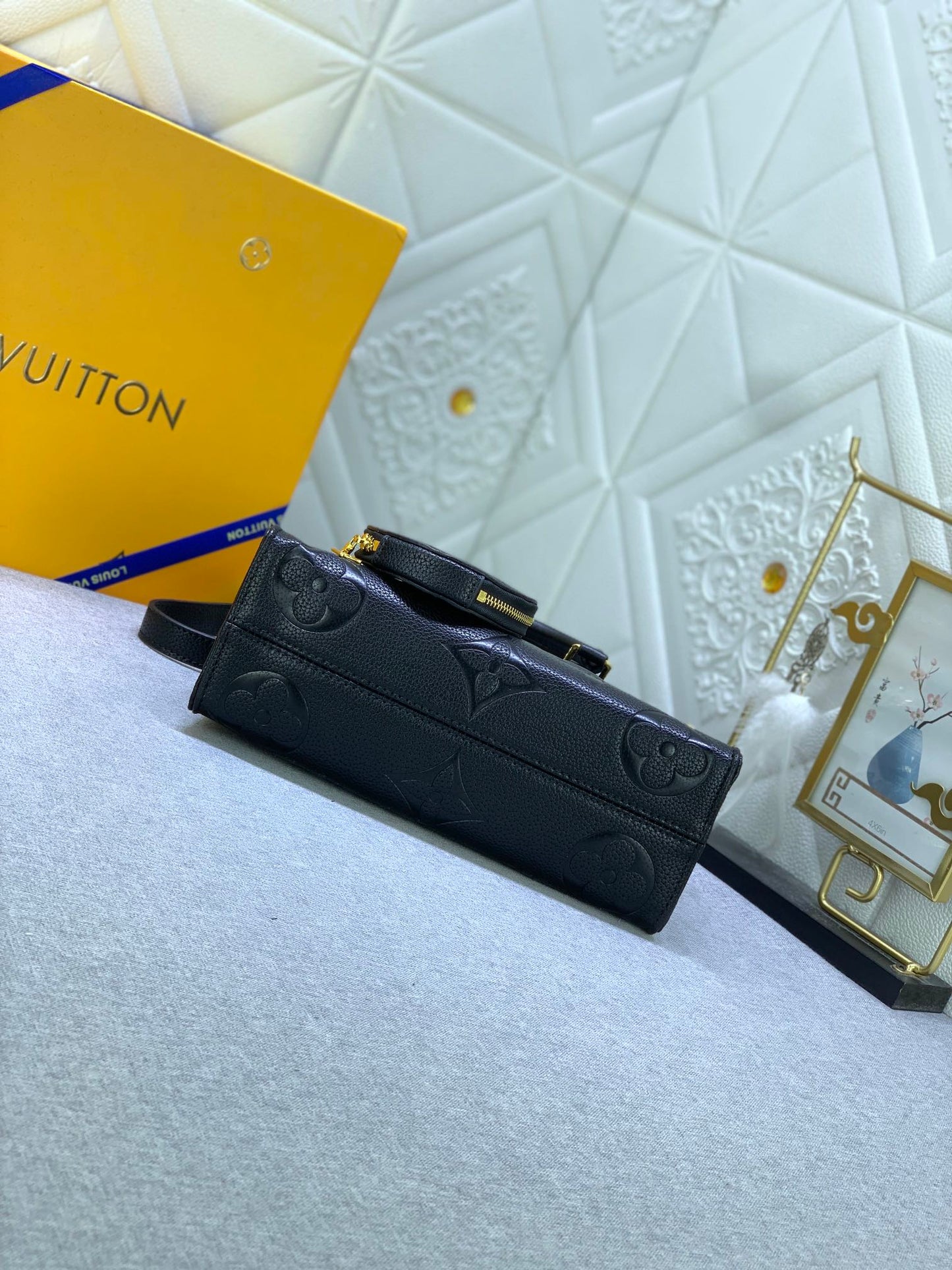 2XE320BDE Stylish leather bag 