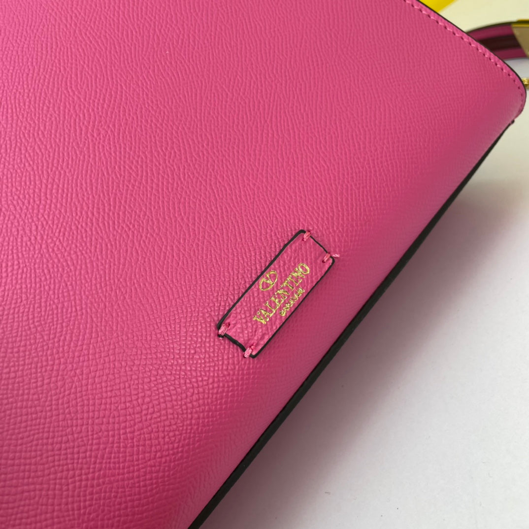 1XVL30BDE Stylish leather bag 