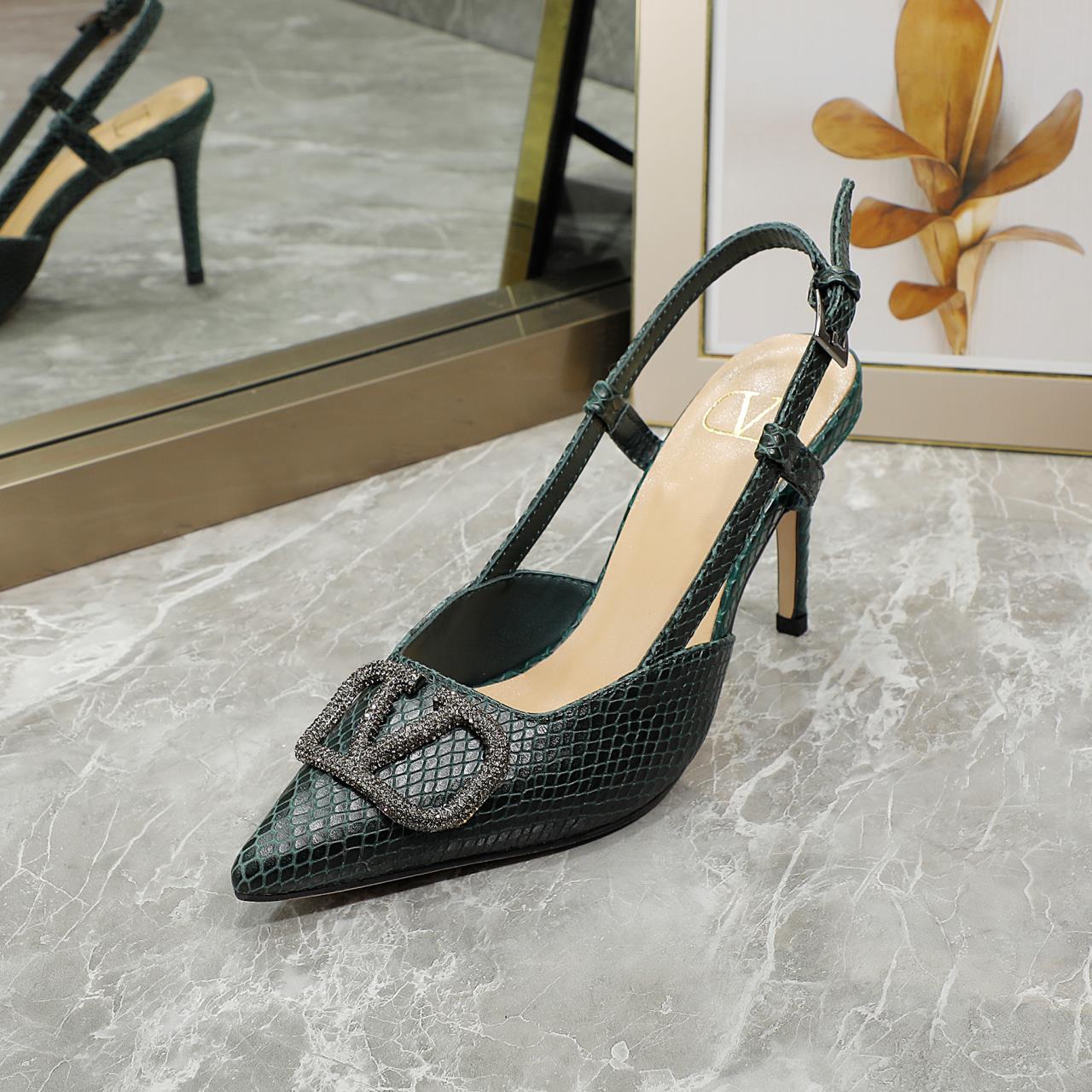 245RVL20ZDE Stylish leather  High heels
