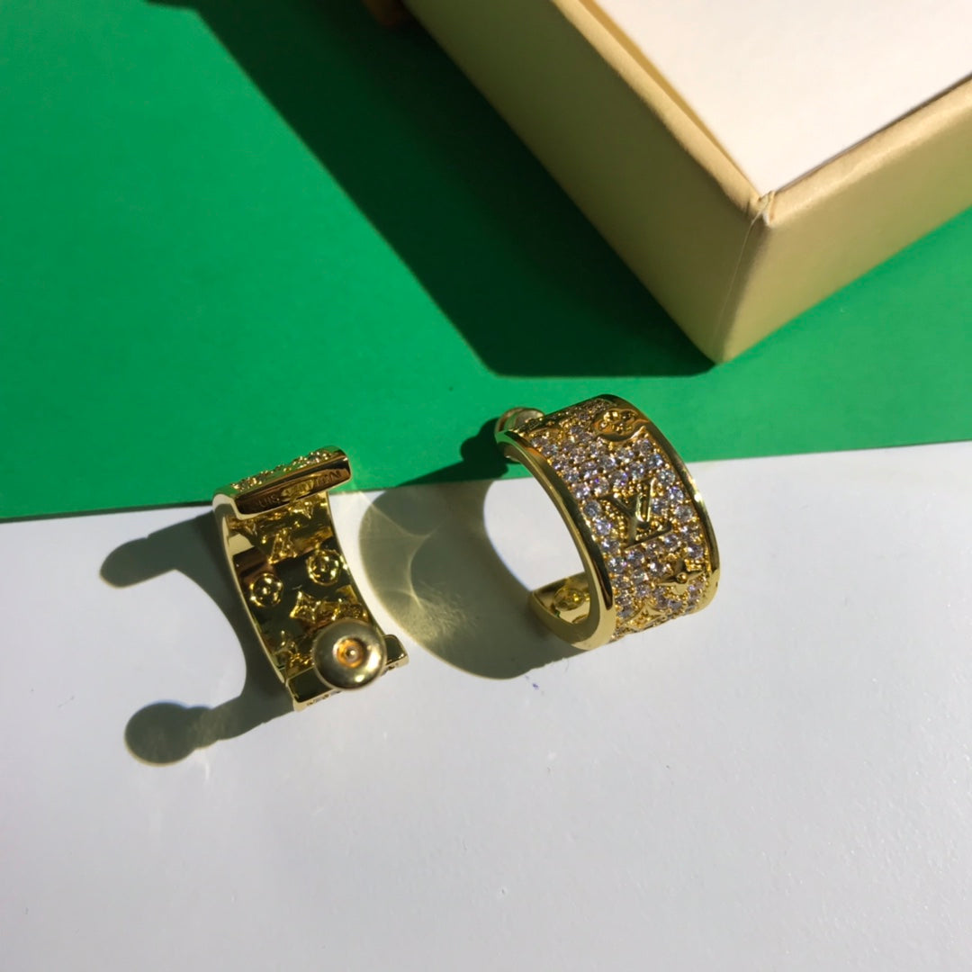 1YE351EDE Stylish Earrings