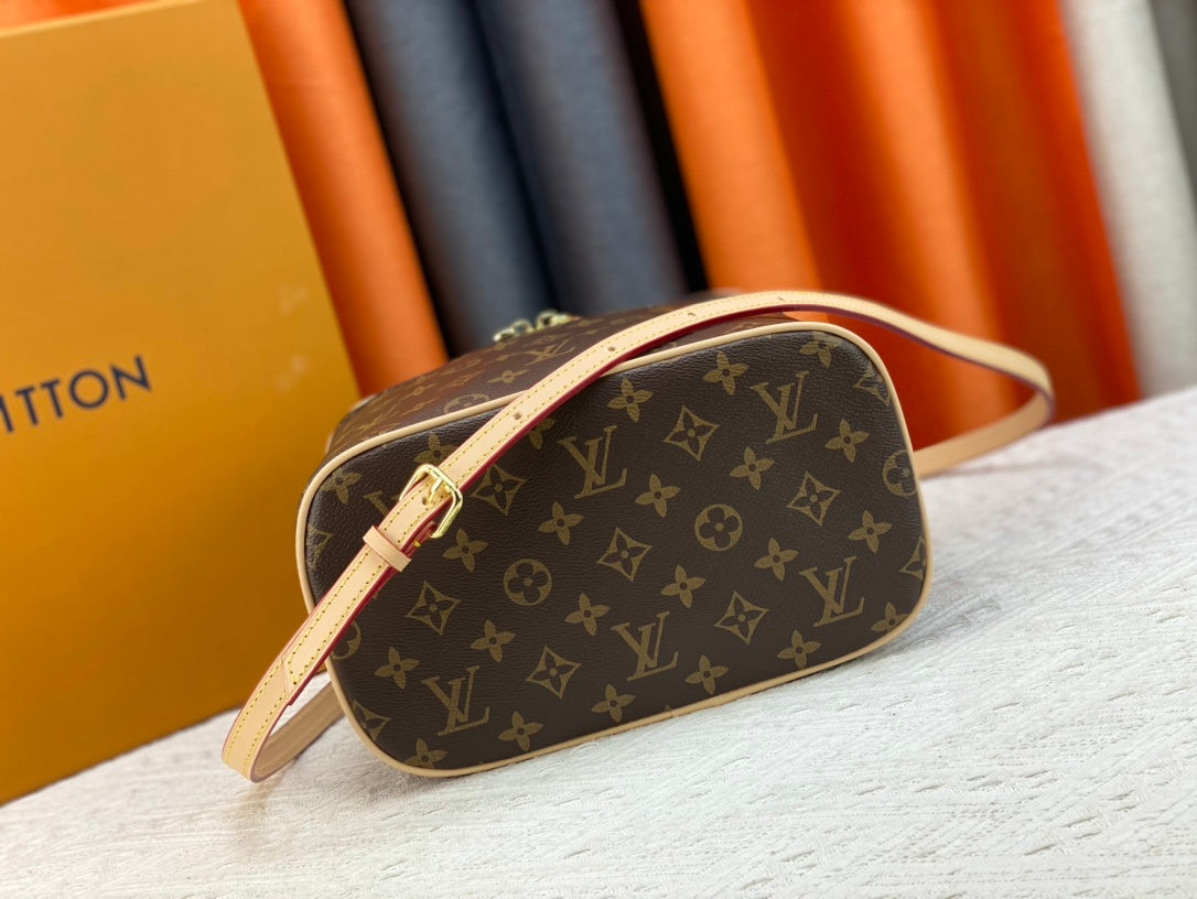 1XE273BDE Stylish leather bag 