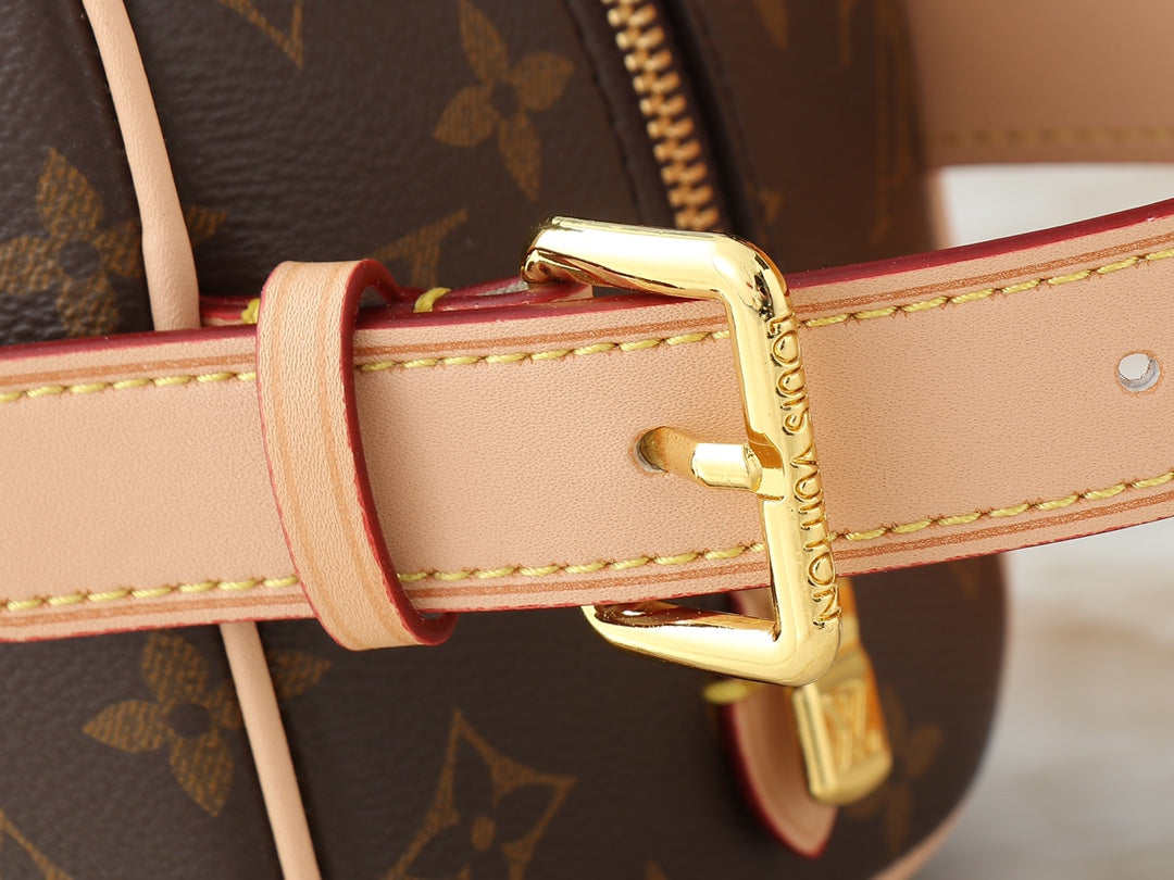 15RE69BDE Stylish leather bag