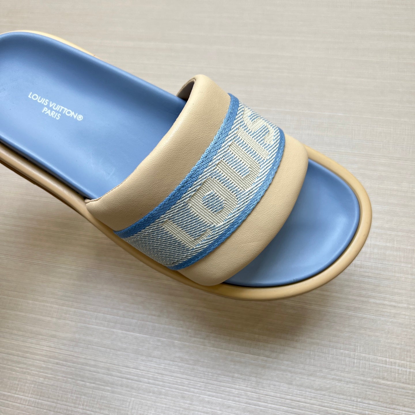 535ZE298ZDE Stylish Slippers