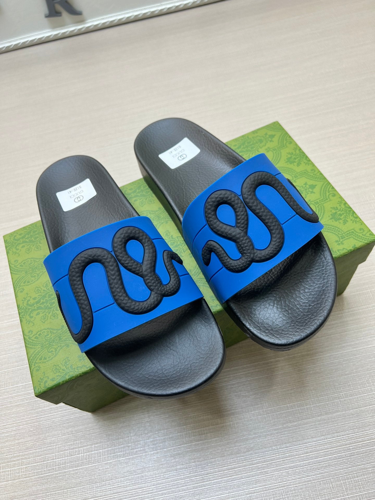 5LB217ZDE Stylish Slippers