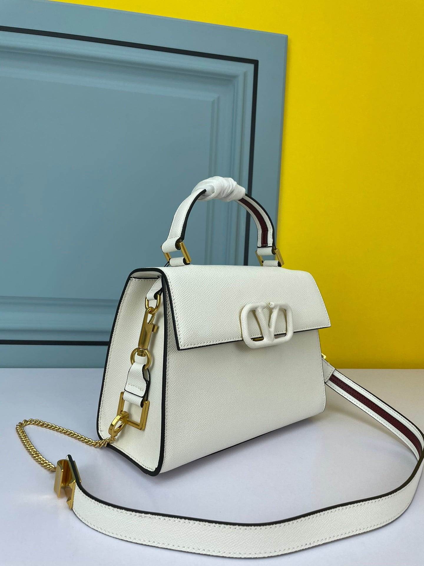 1XVL30BDE Stylish leather bag 