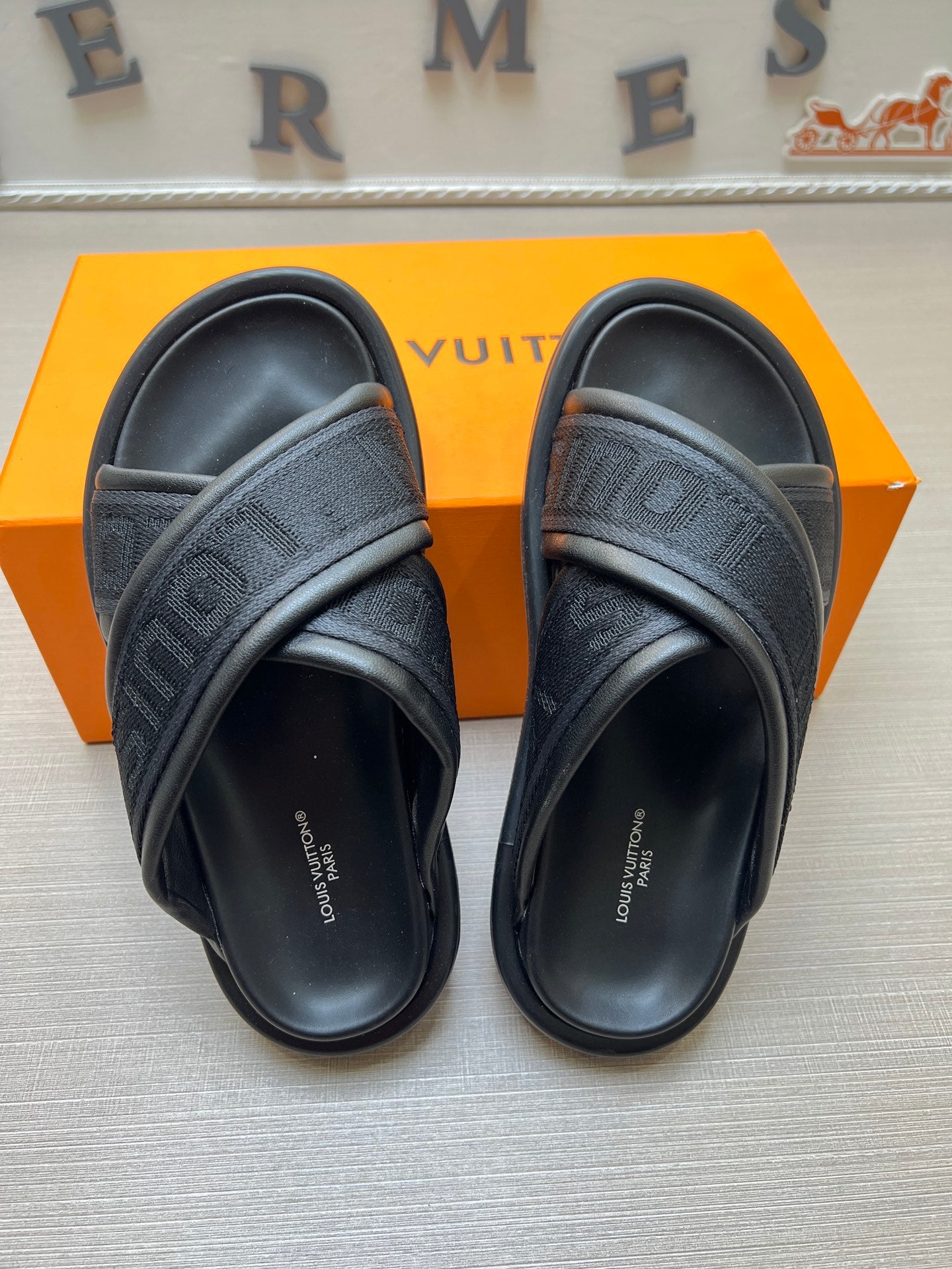 535ZE271ZDE Stylish Slippers