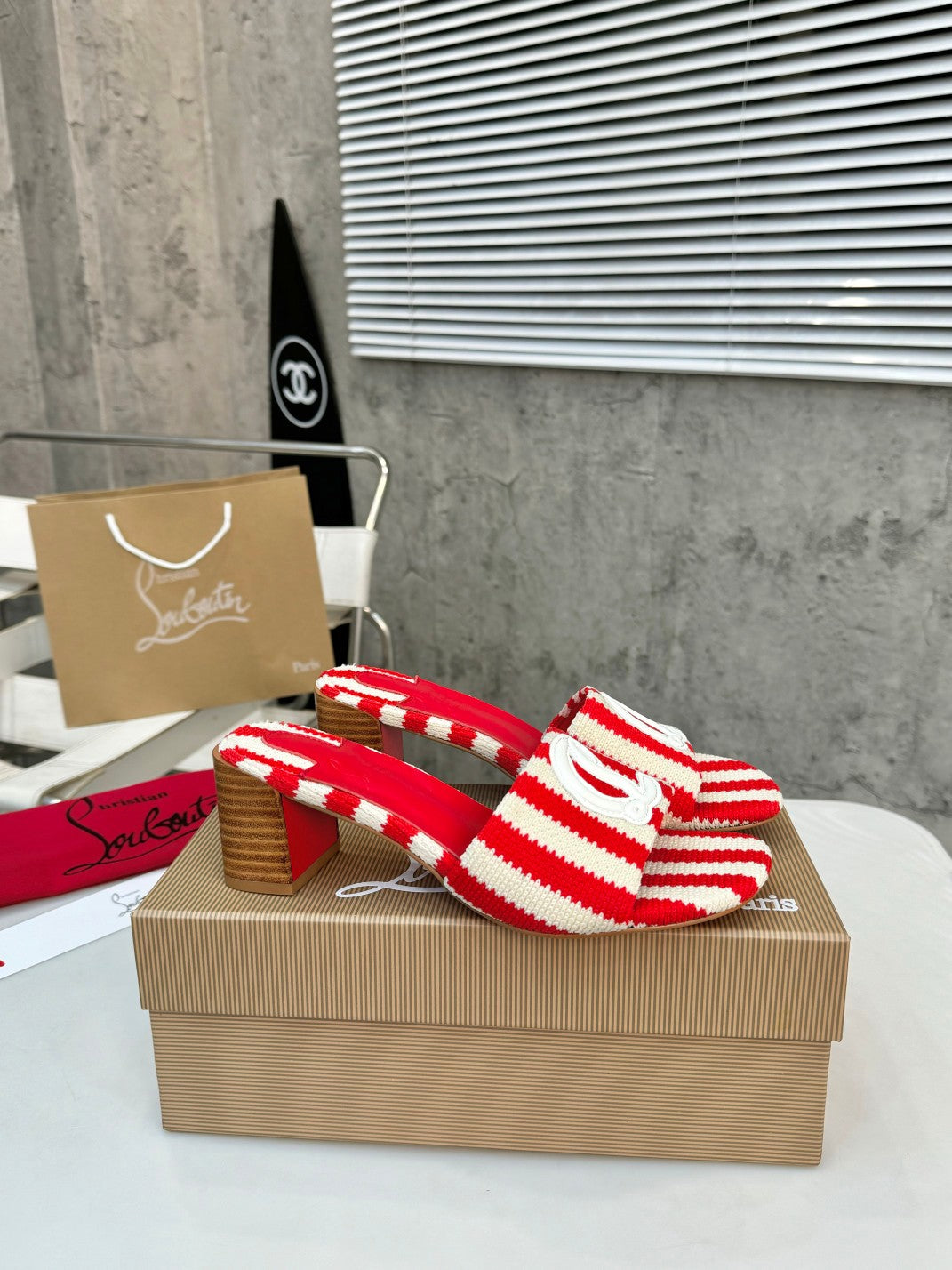 JXA9ZDE Stylish leather + knitted heels