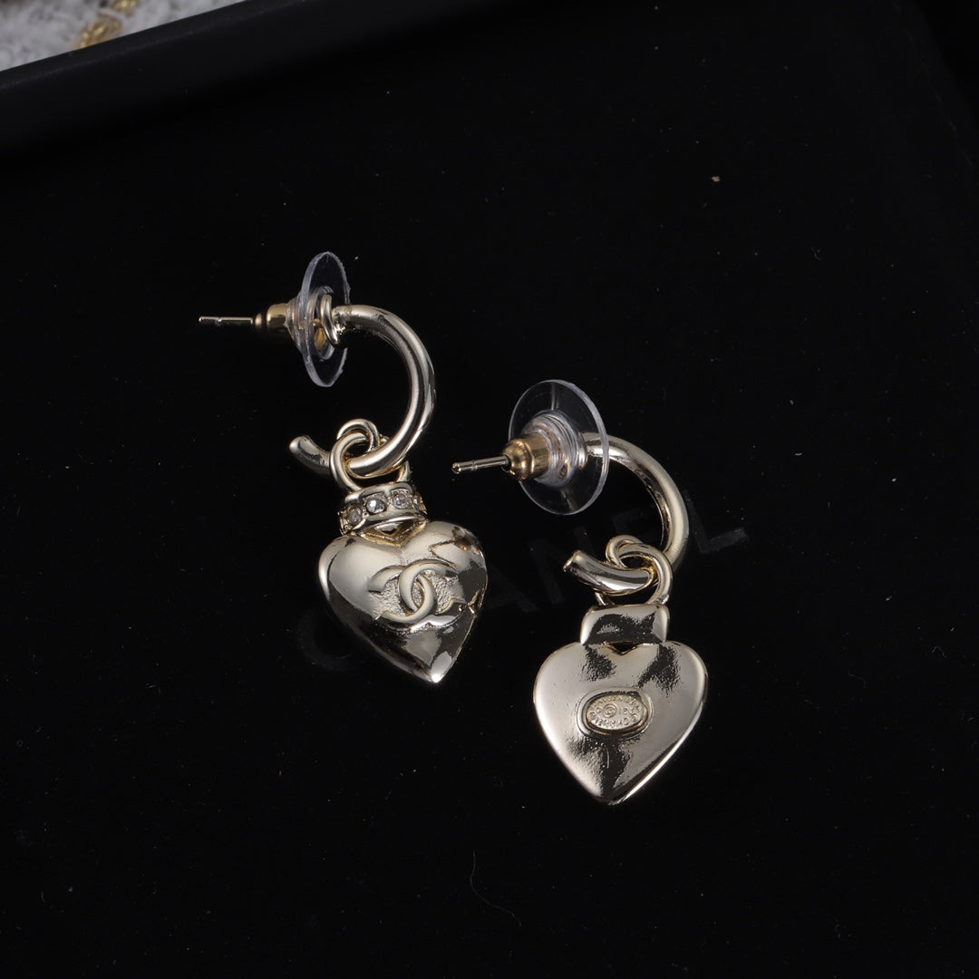 14C6EDE Stylish Earrings