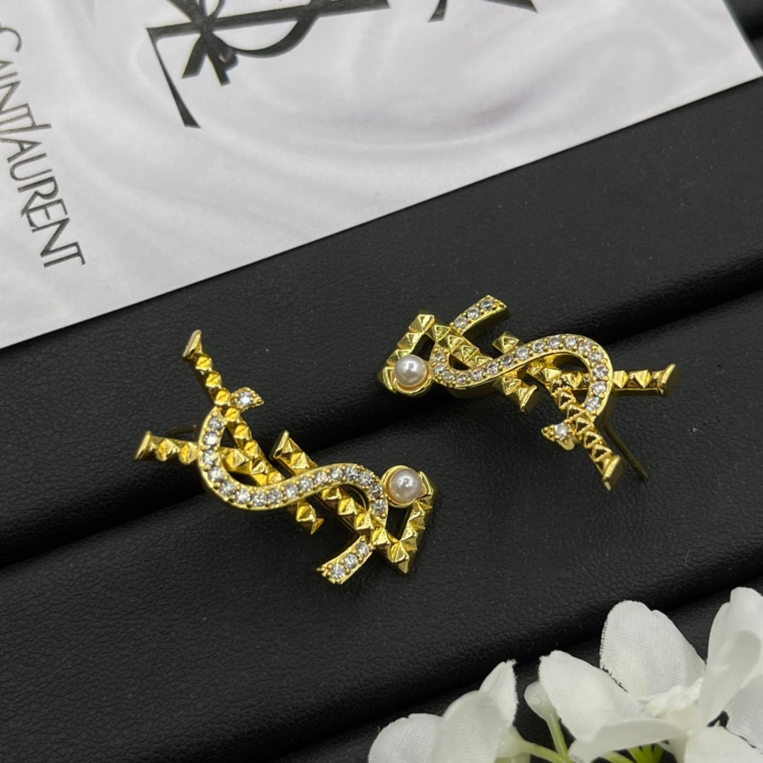1YSL464EDE Stylish Earrings