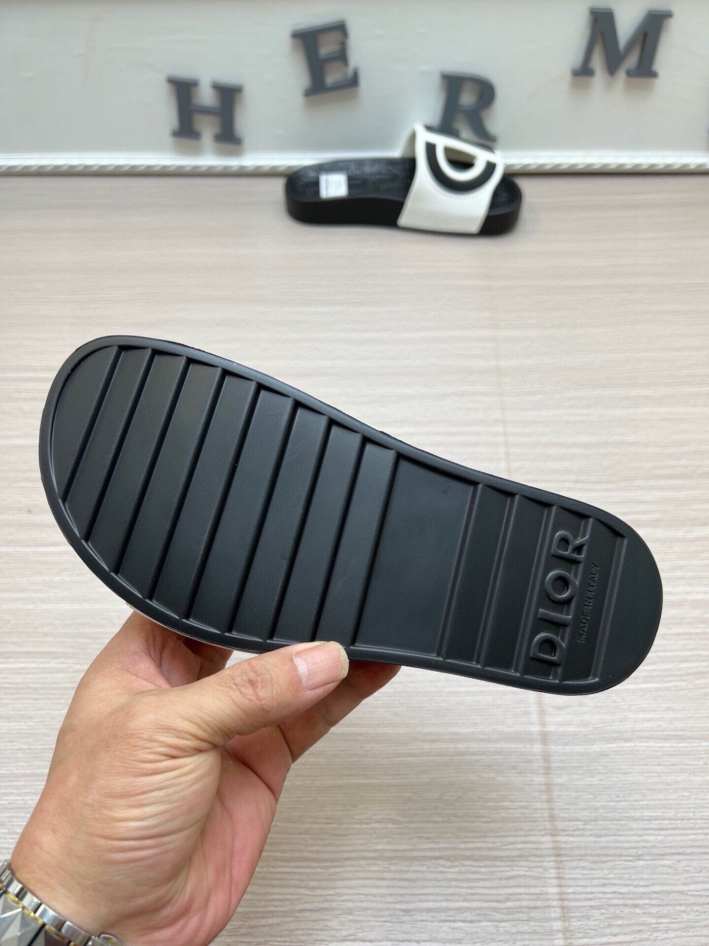 5LD213ZDE Stylish Slippers