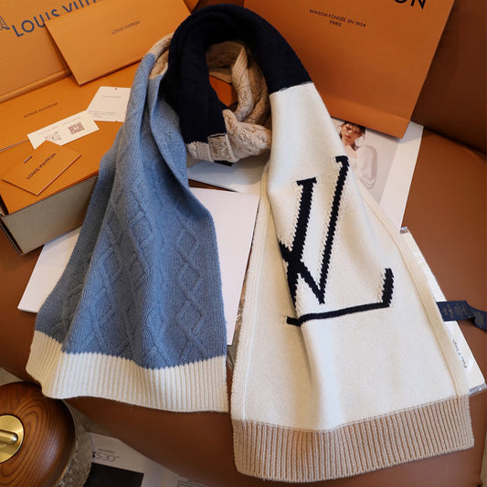 185ZE22WDE Stylish Winter Scarves