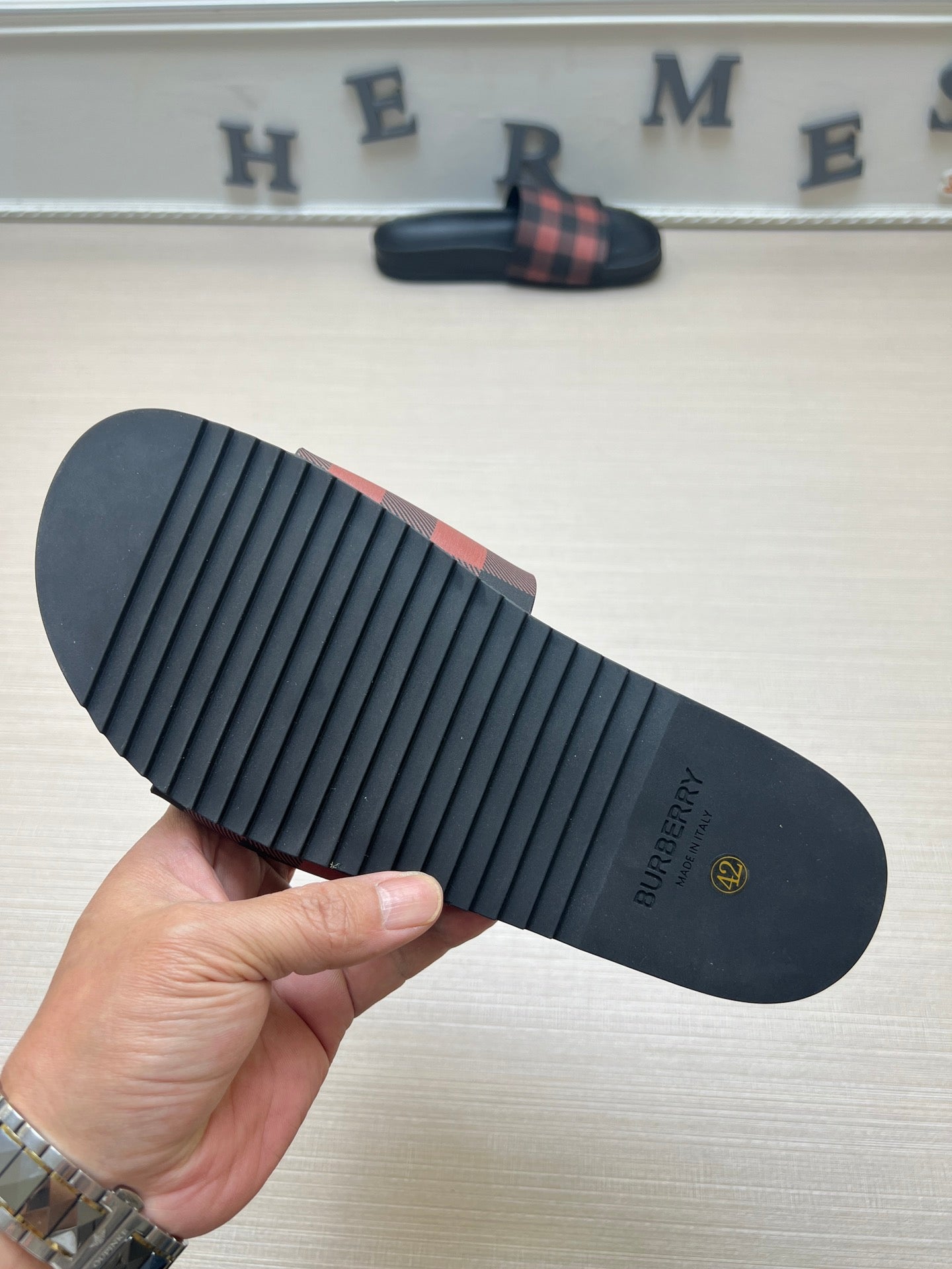 54R119ZDE Stylish slippers