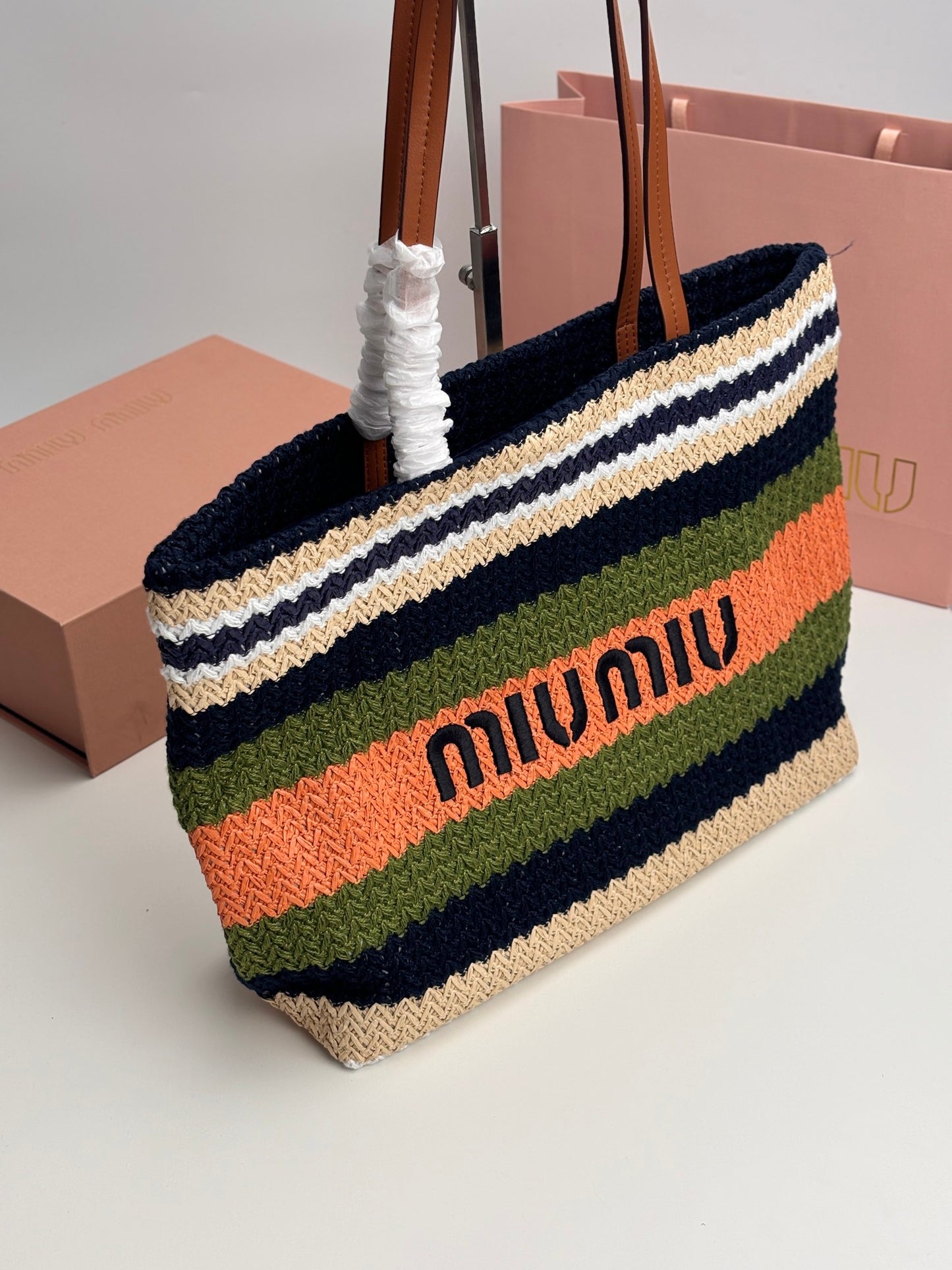 1XA78BDE Stylish Woven Bag