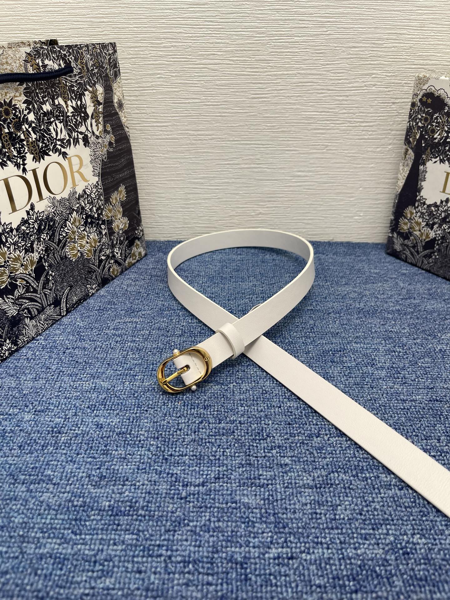 155RD204PDE Stylish  High quality belt With full package