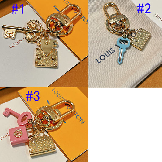 14E43ADE Stylish key closure