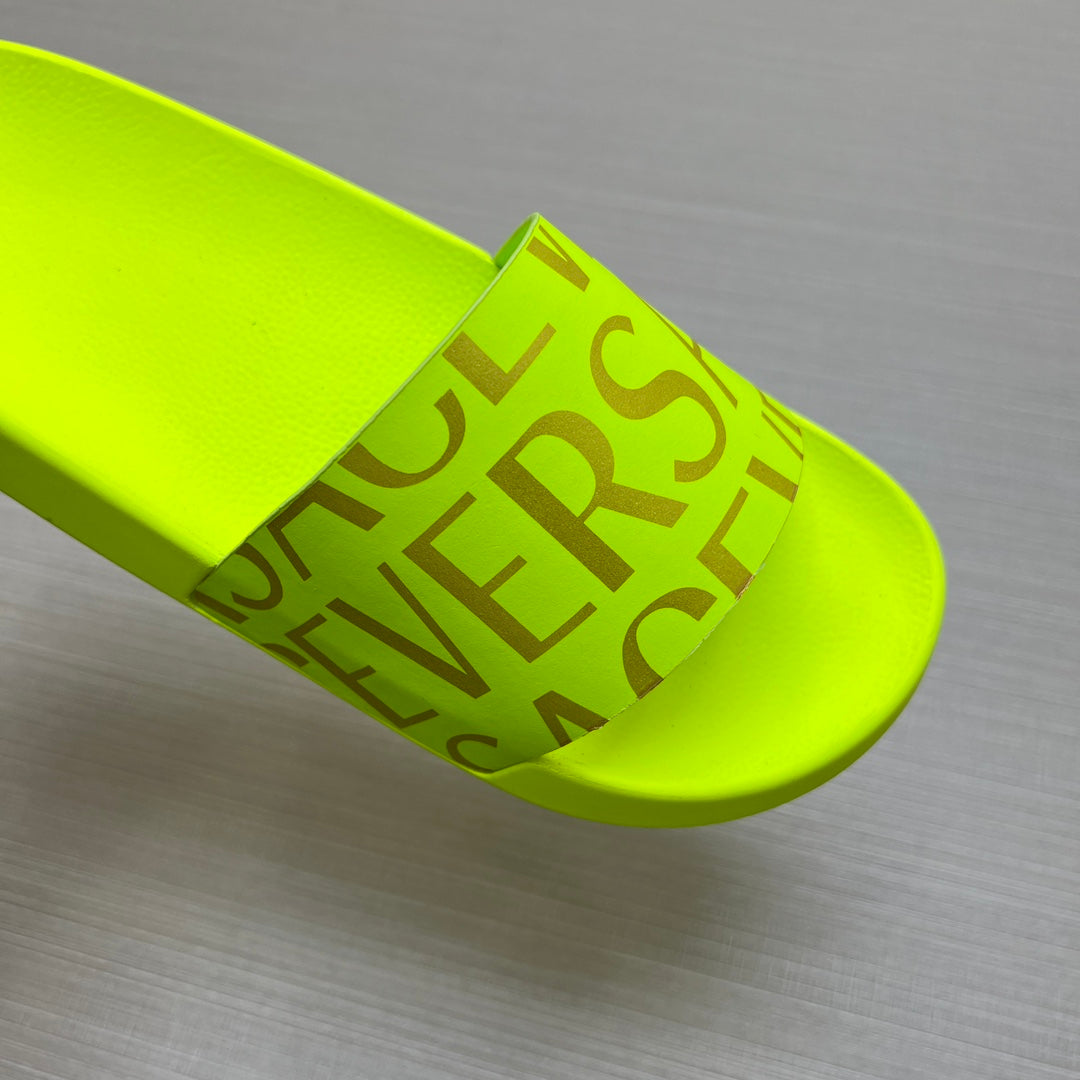 54V108ZDE Stylish slippers