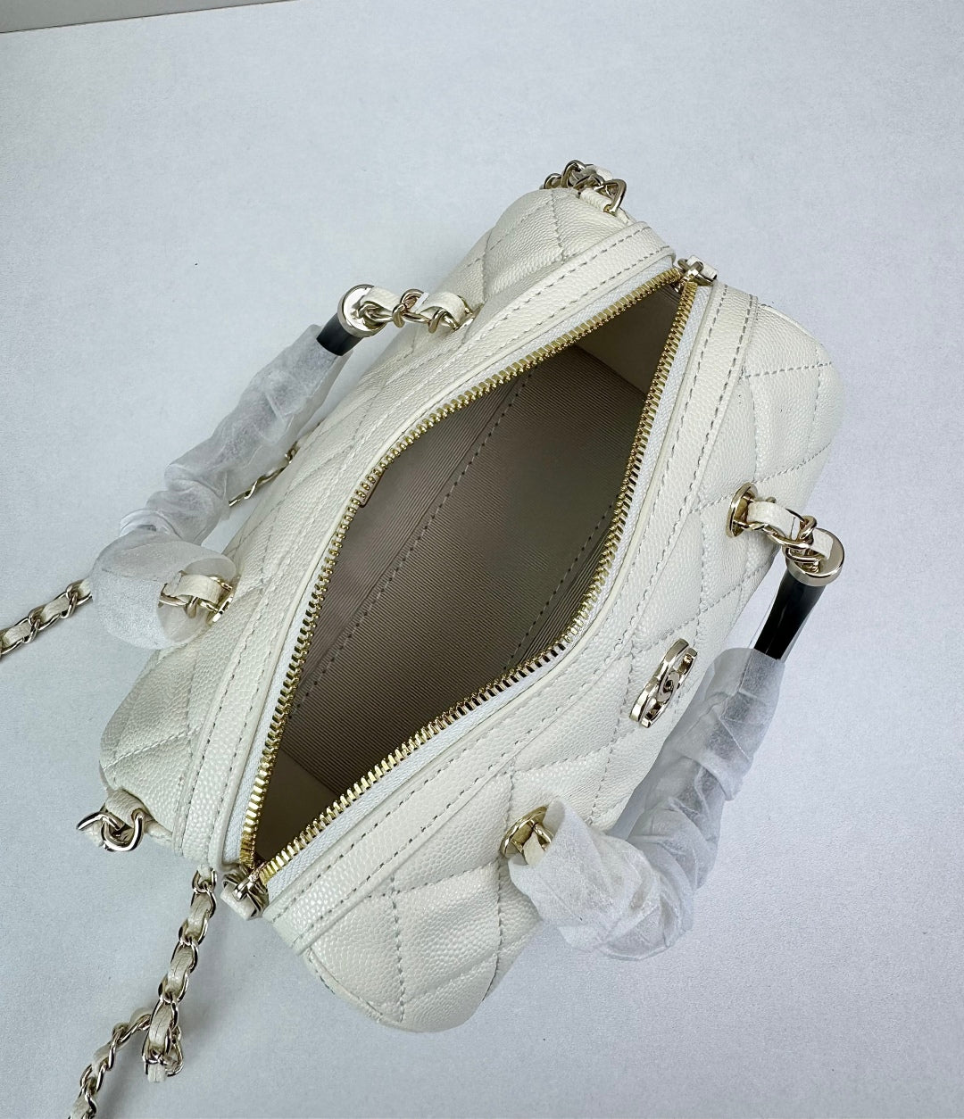 15RC55BDE Stylish leather bag