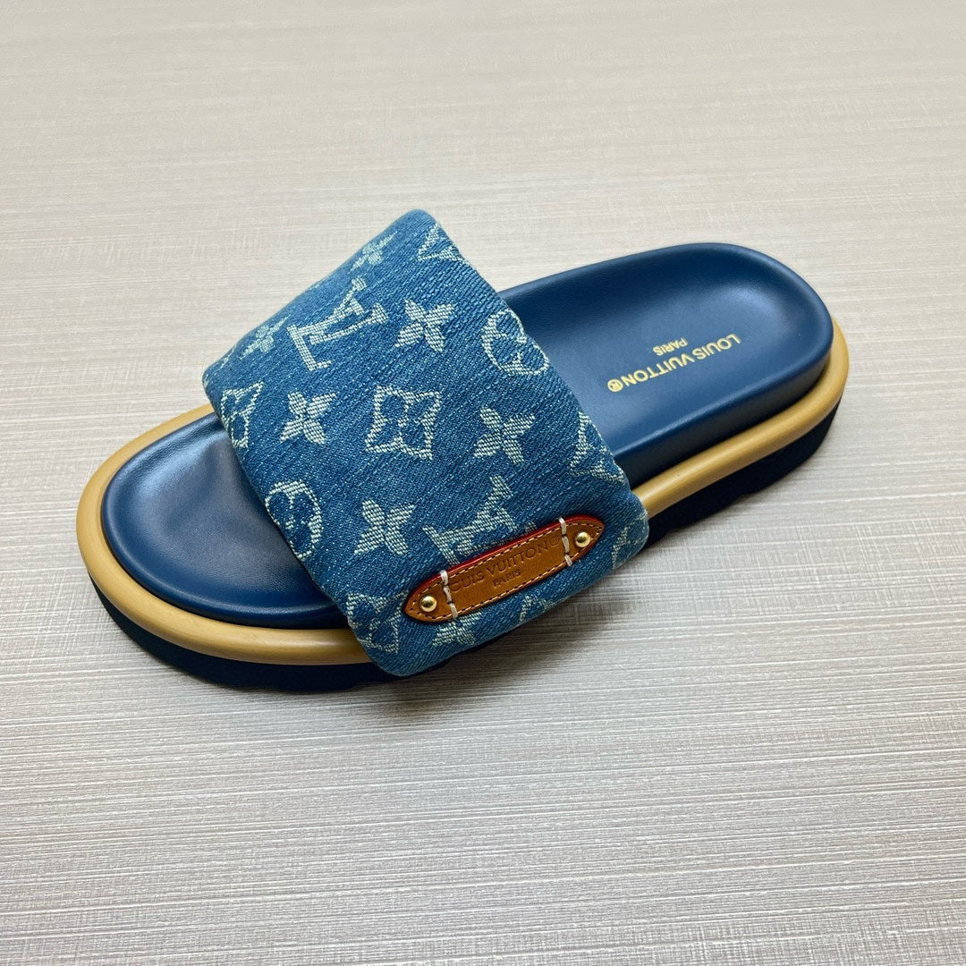 54E100ZDE Stylish slippers Sole thickness 5cm