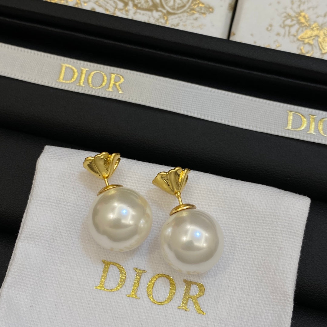 1YD78EDE Stylish Earrings