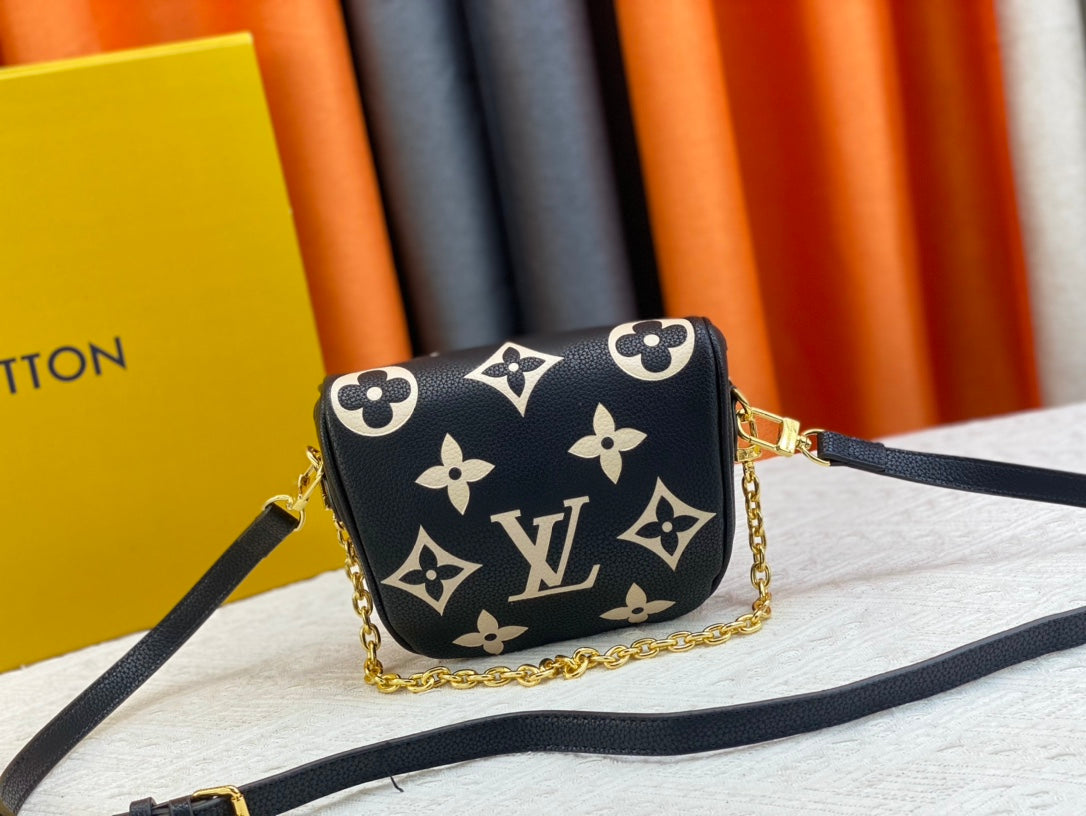 155NE58BDE Stylish leather bag