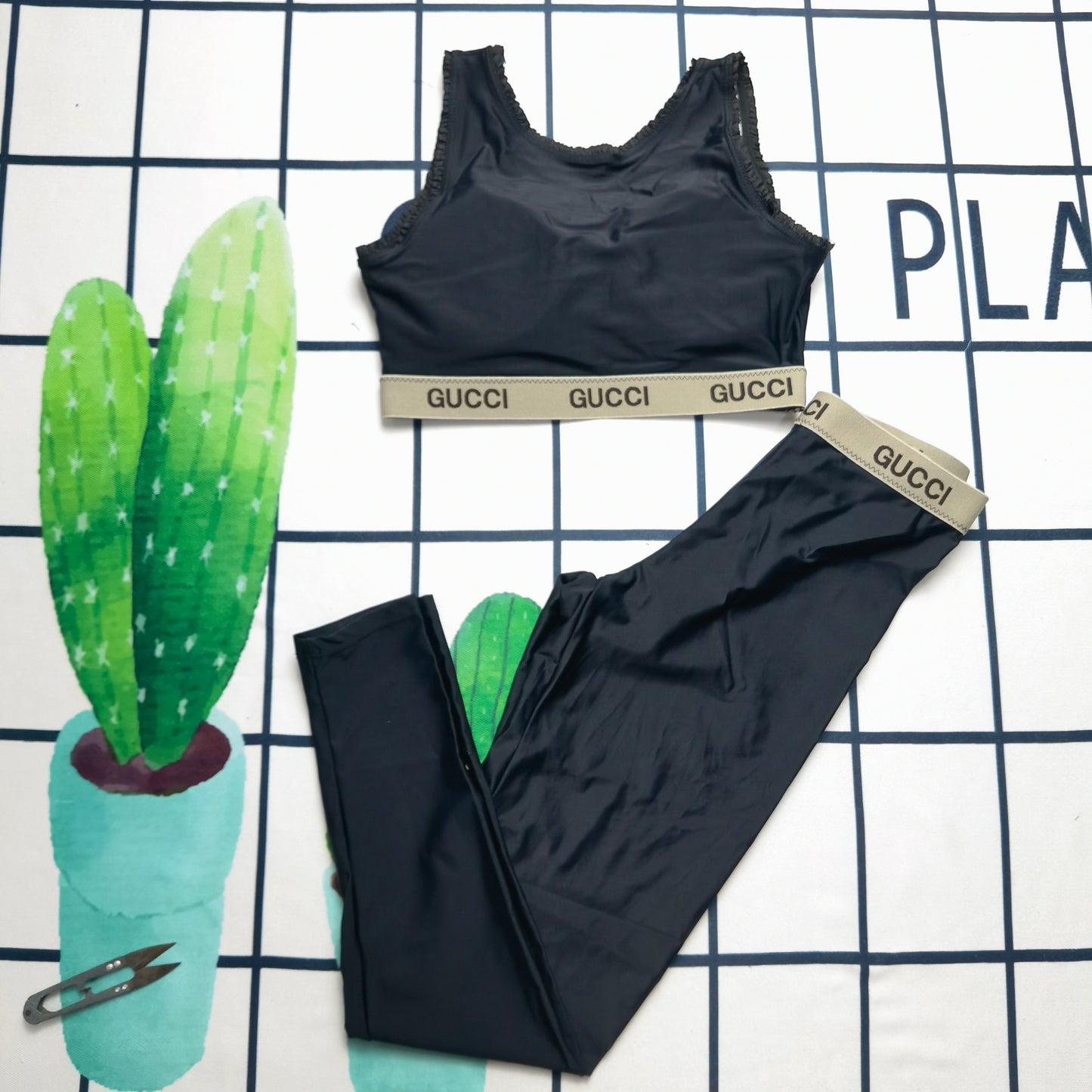 14B58YDE Stylish Long sleeve swimsuit