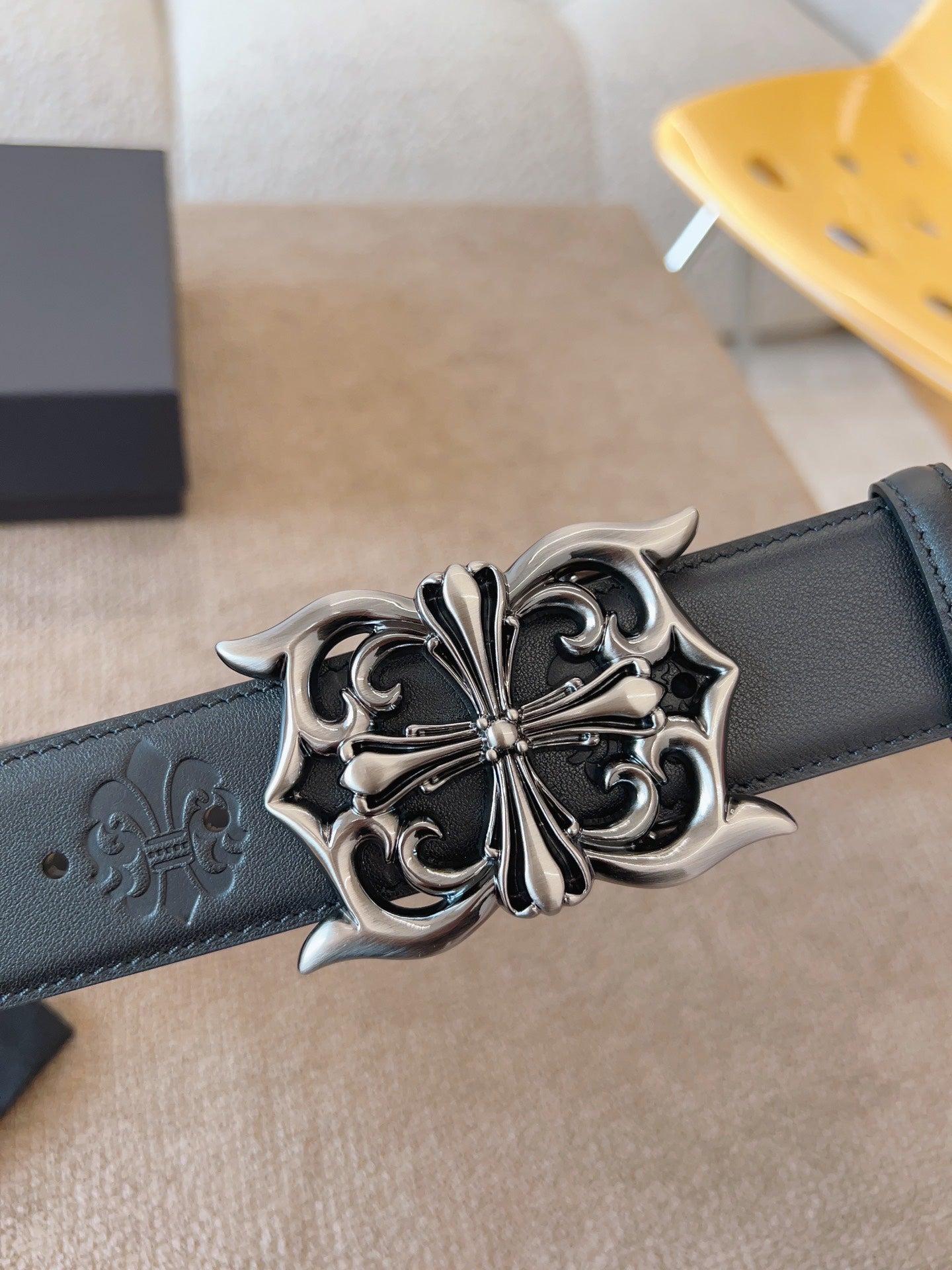 255RA17PDE Stylish  High quality belt With full package