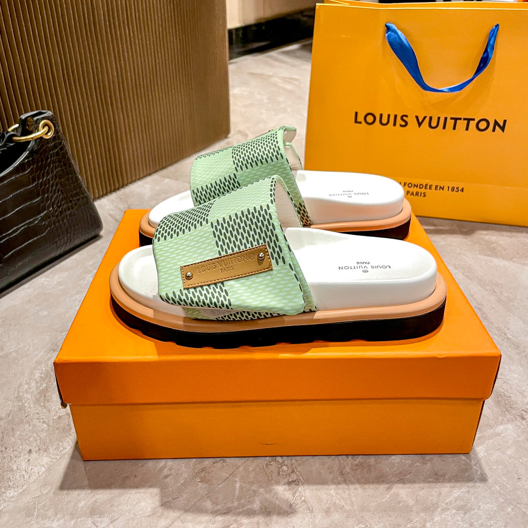 14E211ZDE Stylish Slippers