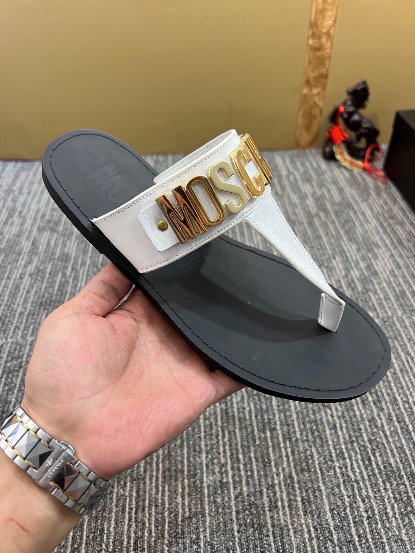 54A118ZDE Stylish slippers