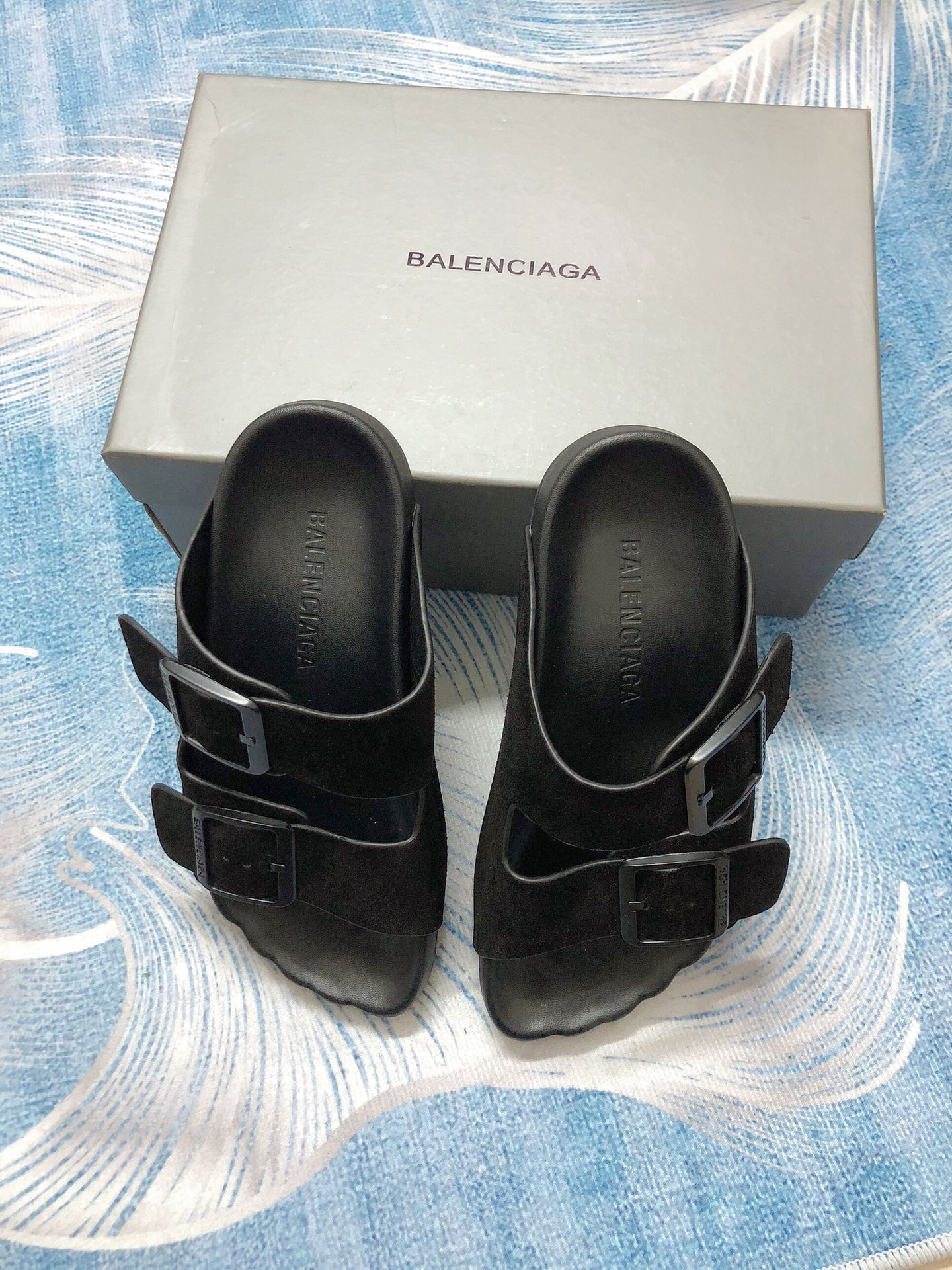 14J192ZDE Stylish Slippers