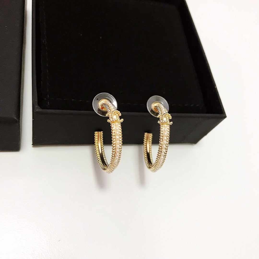 14C95EDE Stylish Earrings