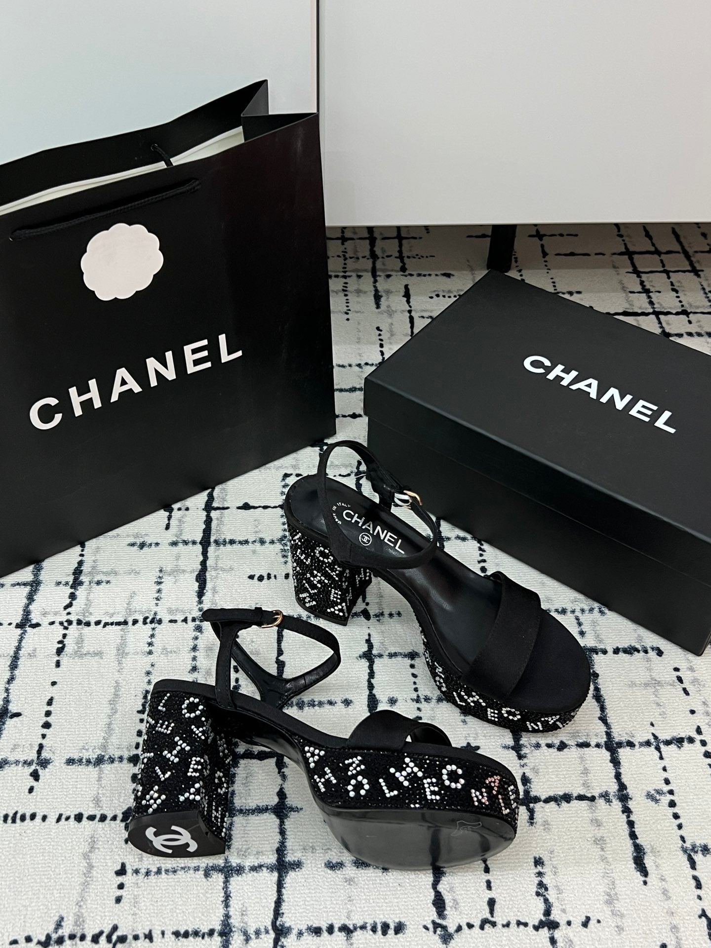 14C41ZDE Stylish High heels