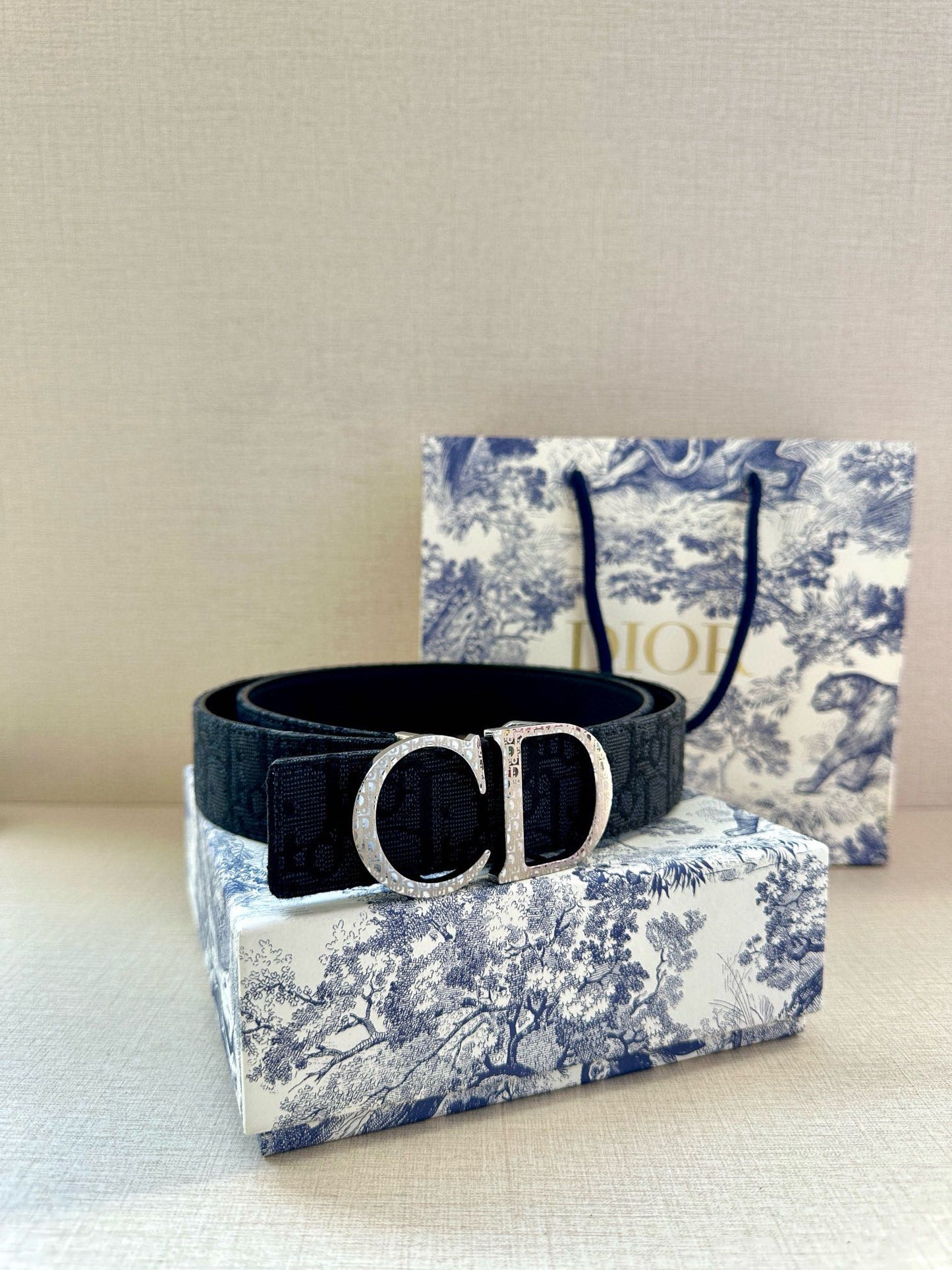 155RD206PDE Stylish  High quality belt With full package