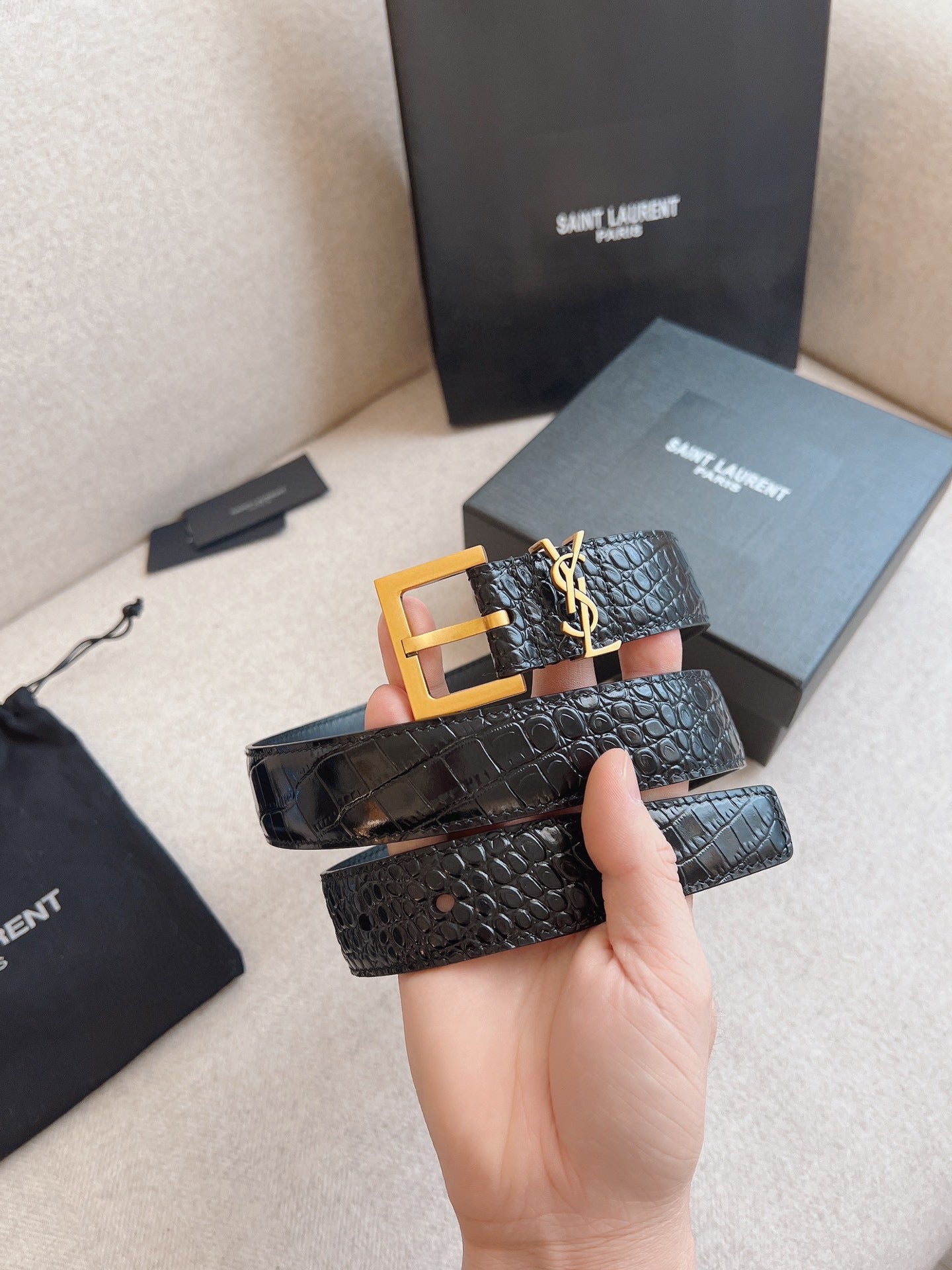 155RSL225PDE Stylish  High quality belt With full package