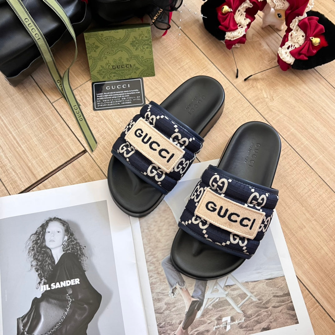 14B84ZDE Stylish Slippers
