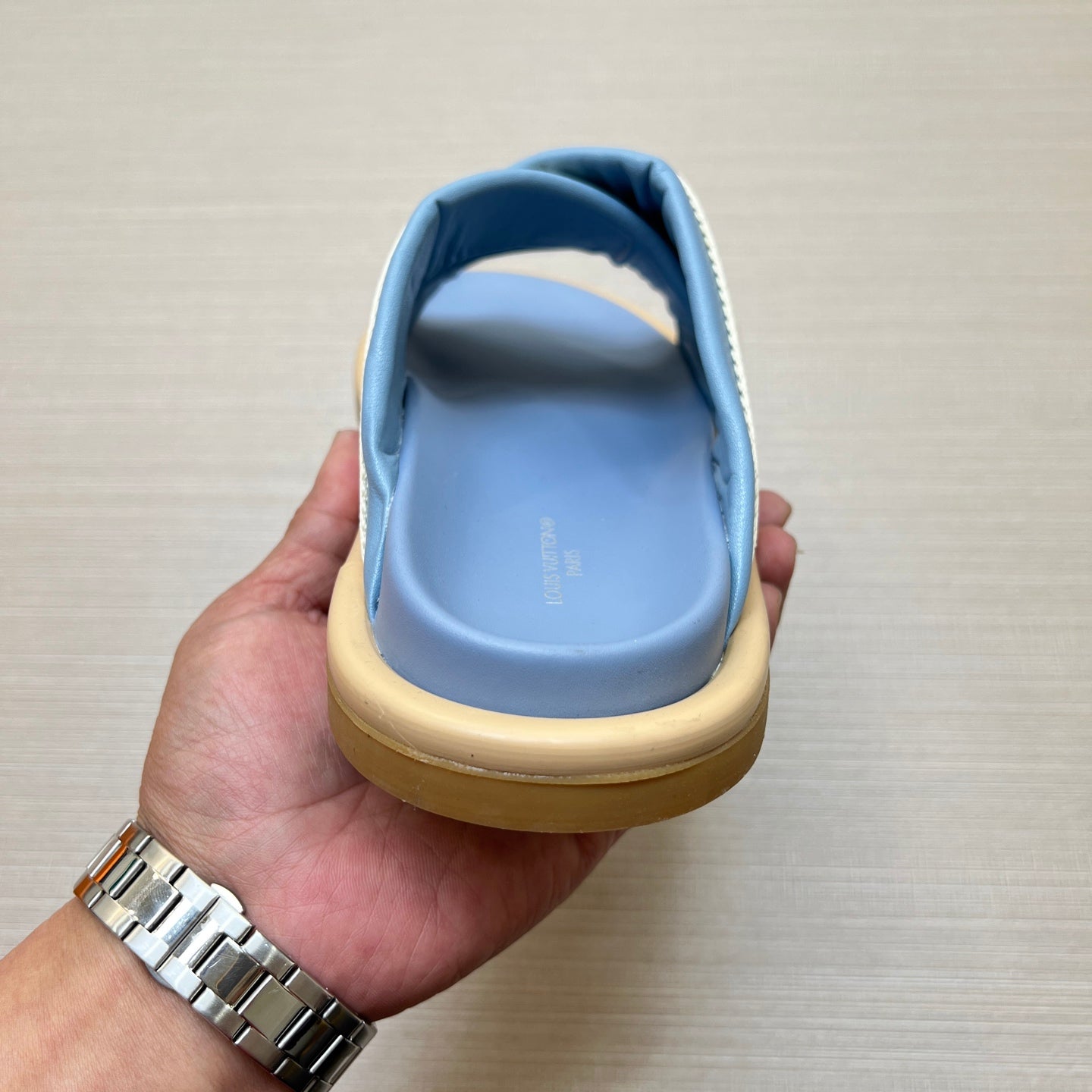 535ZE270ZDE Stylish Slippers