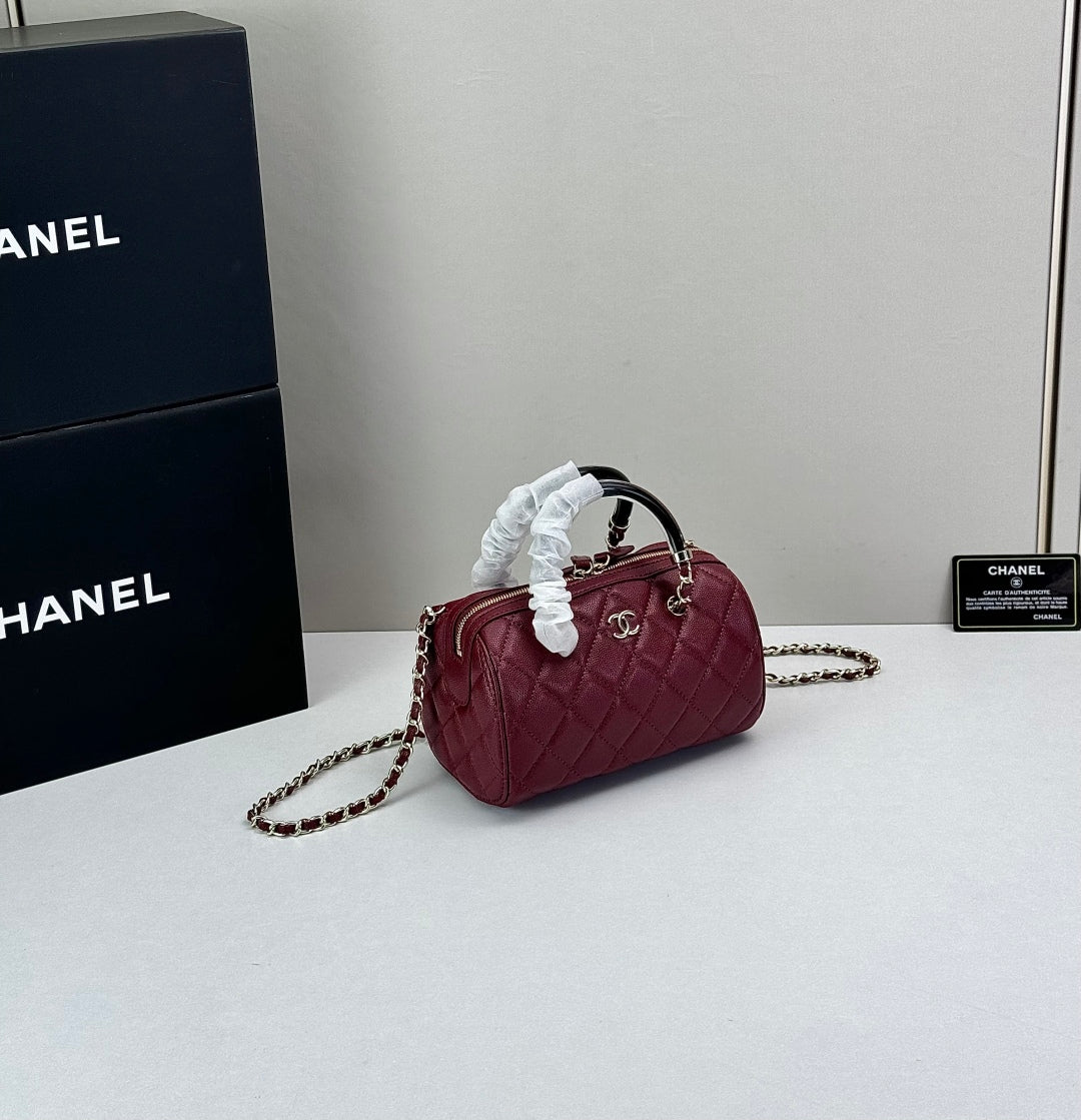 15RC55BDE Stylish leather bag