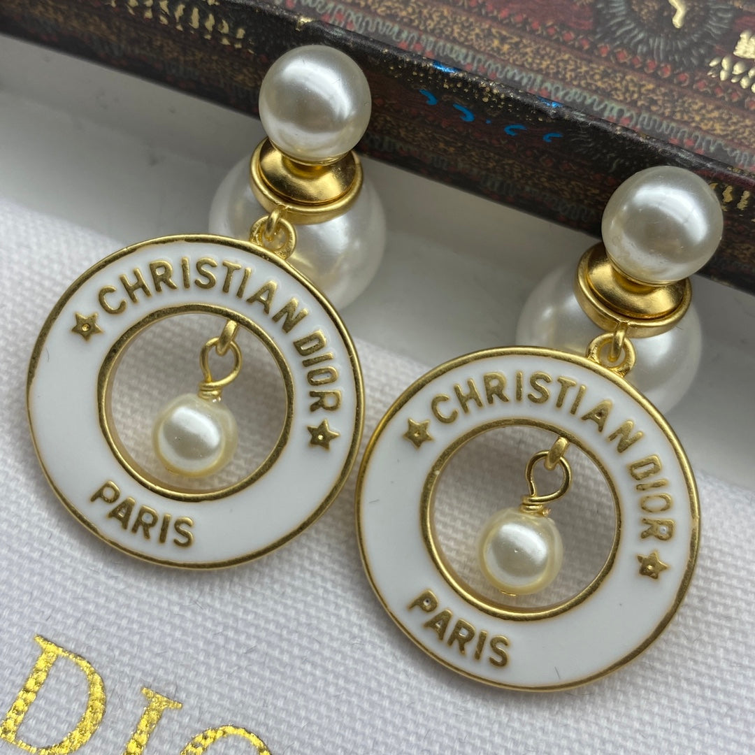 1YD190EDE Stylish Earrings