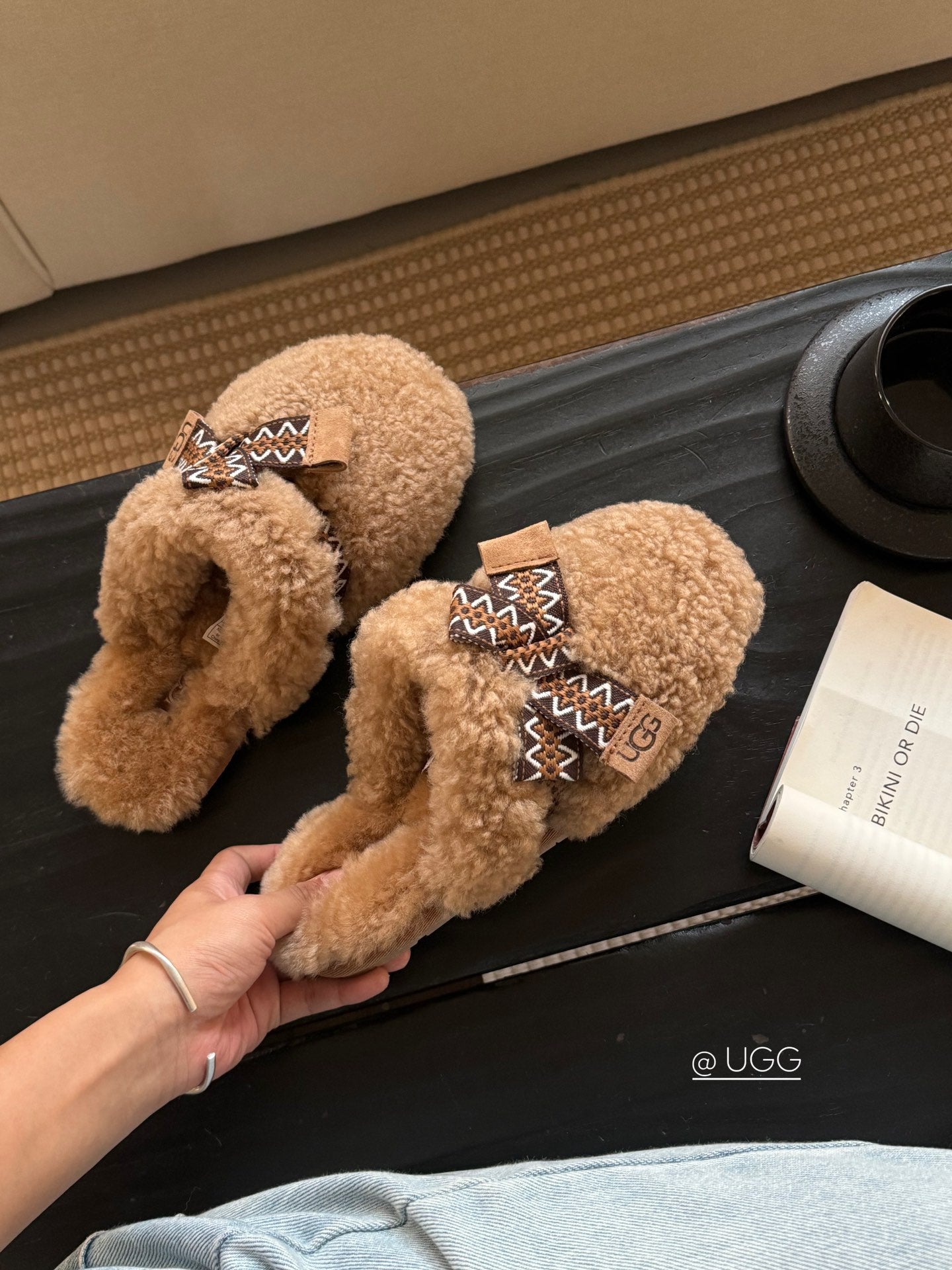 1JU11ZDE Stylish Slippers