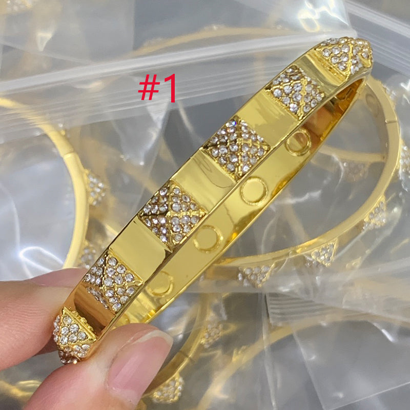 84VL62KDE Stylish Bracelets