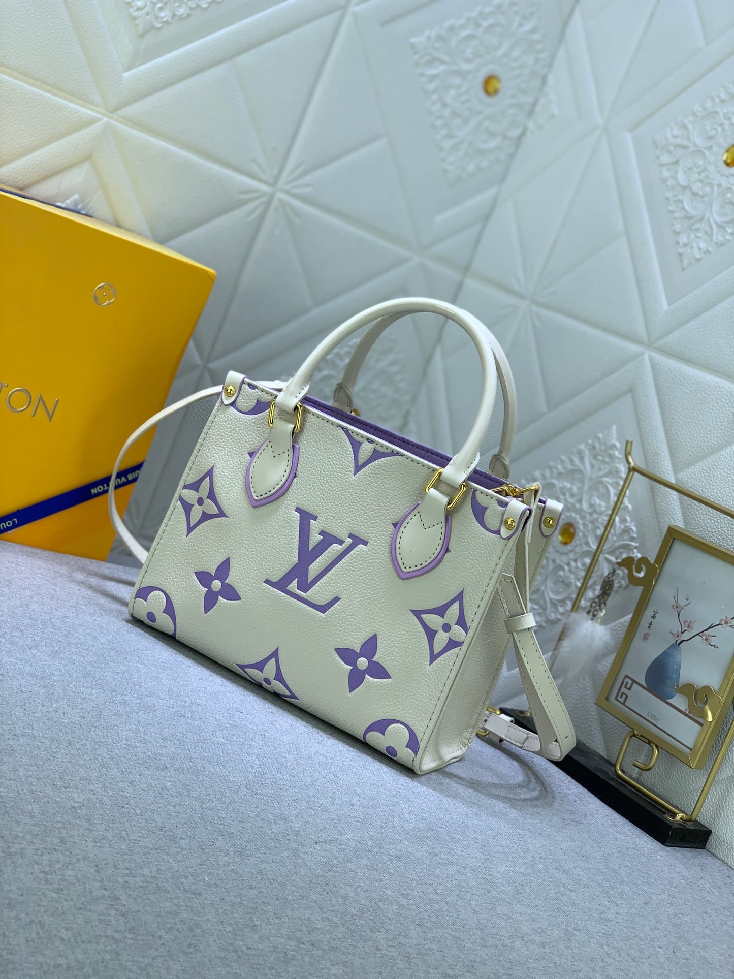 1XE279BDE Stylish leather bag 