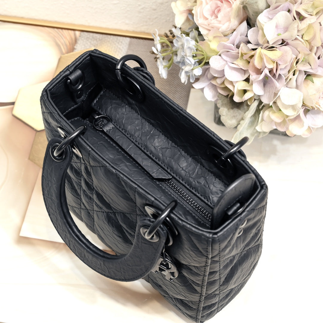 1XD438BDE Stylish leather bag