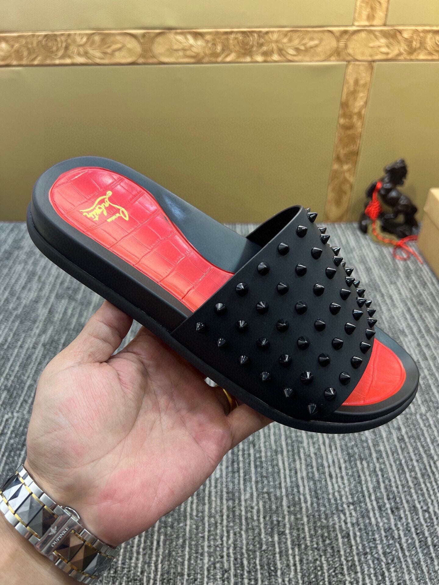 54A127ZDE Stylish slippers