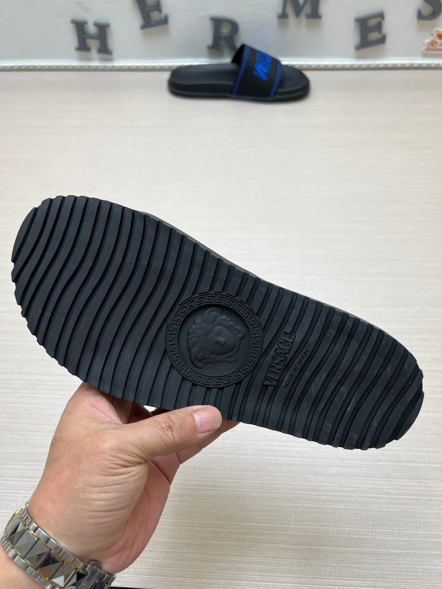 54V54ZDE Stylish slippers