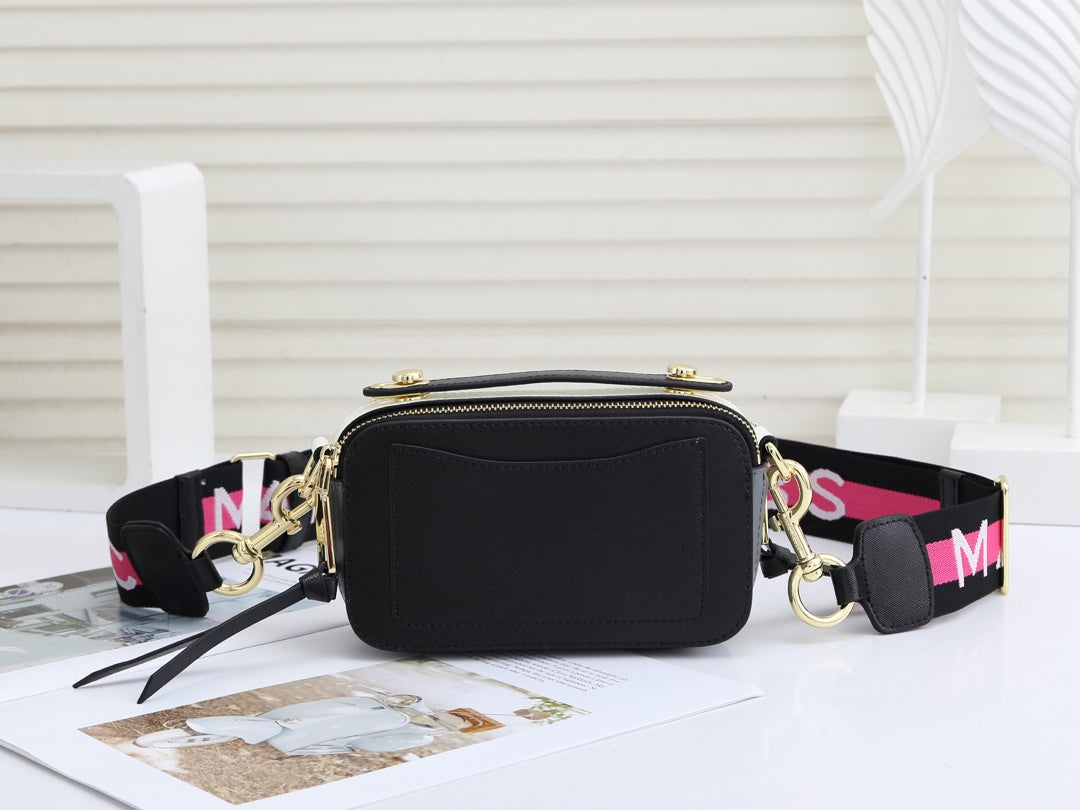 1XA31BDE Stylish leather bag 