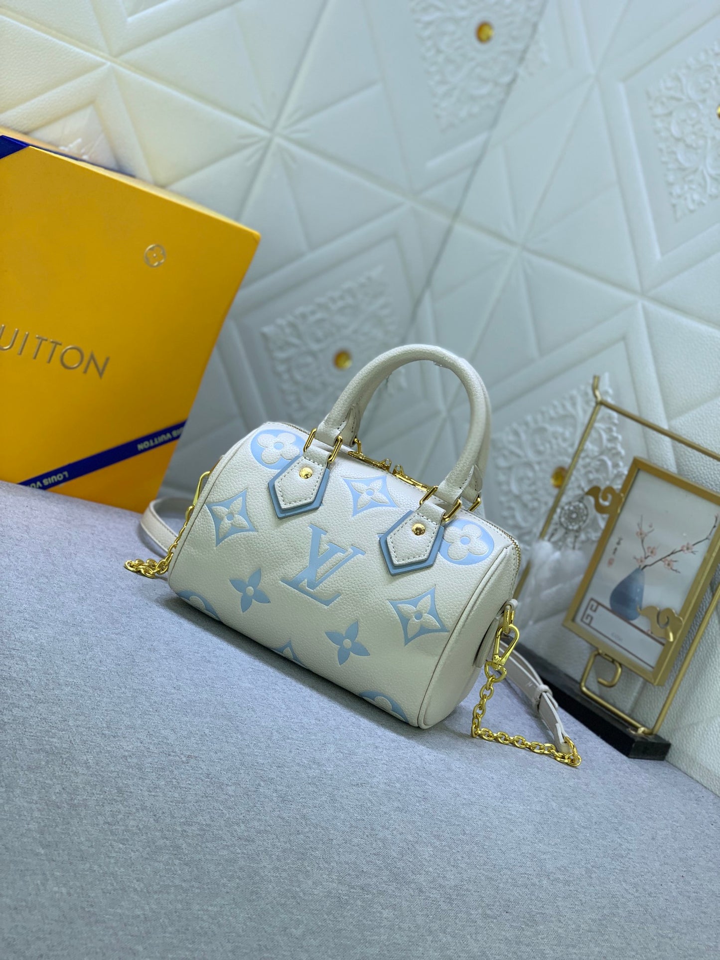 2XE264BDE Stylish leather bag 