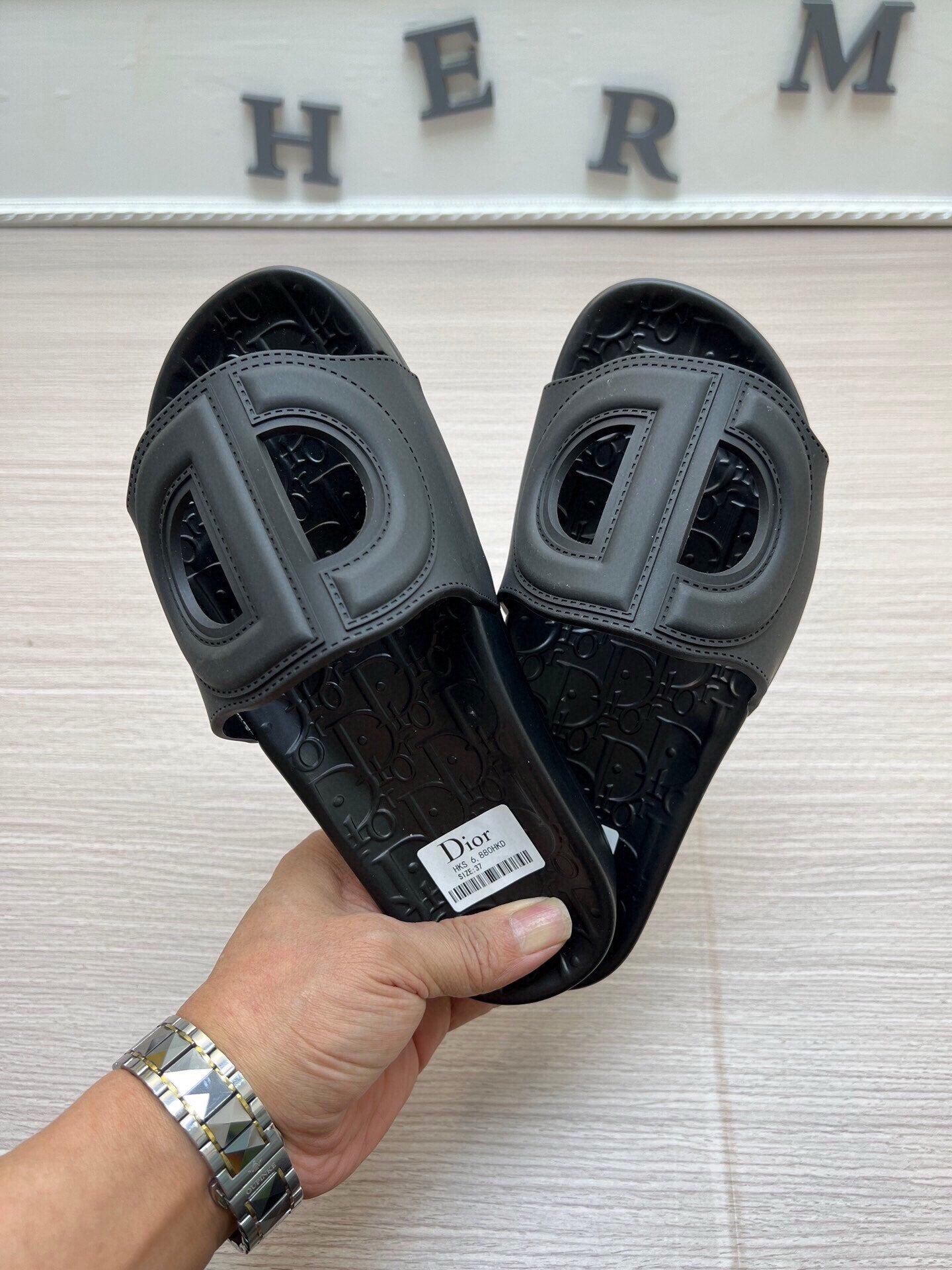 5LD213ZDE Stylish Slippers