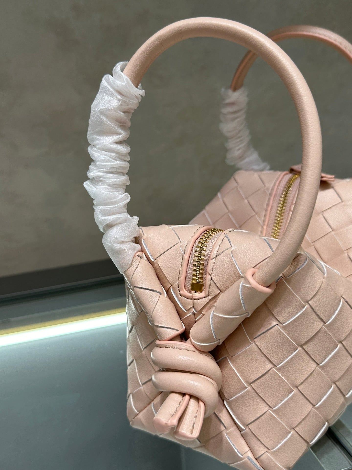 1XA84BDE Stylish leather bag