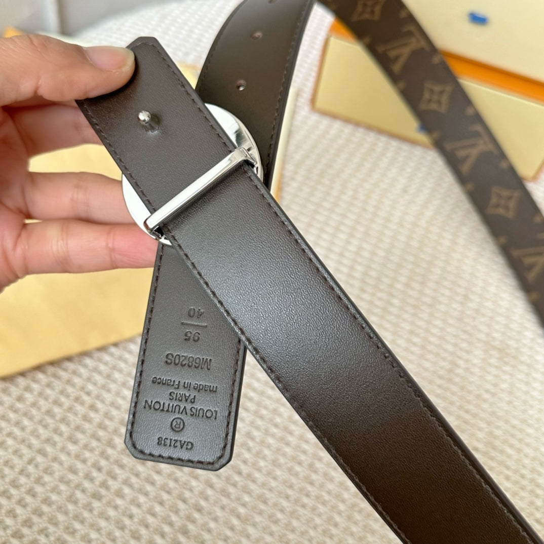14E128PDE Stylish  High quality belt With full package